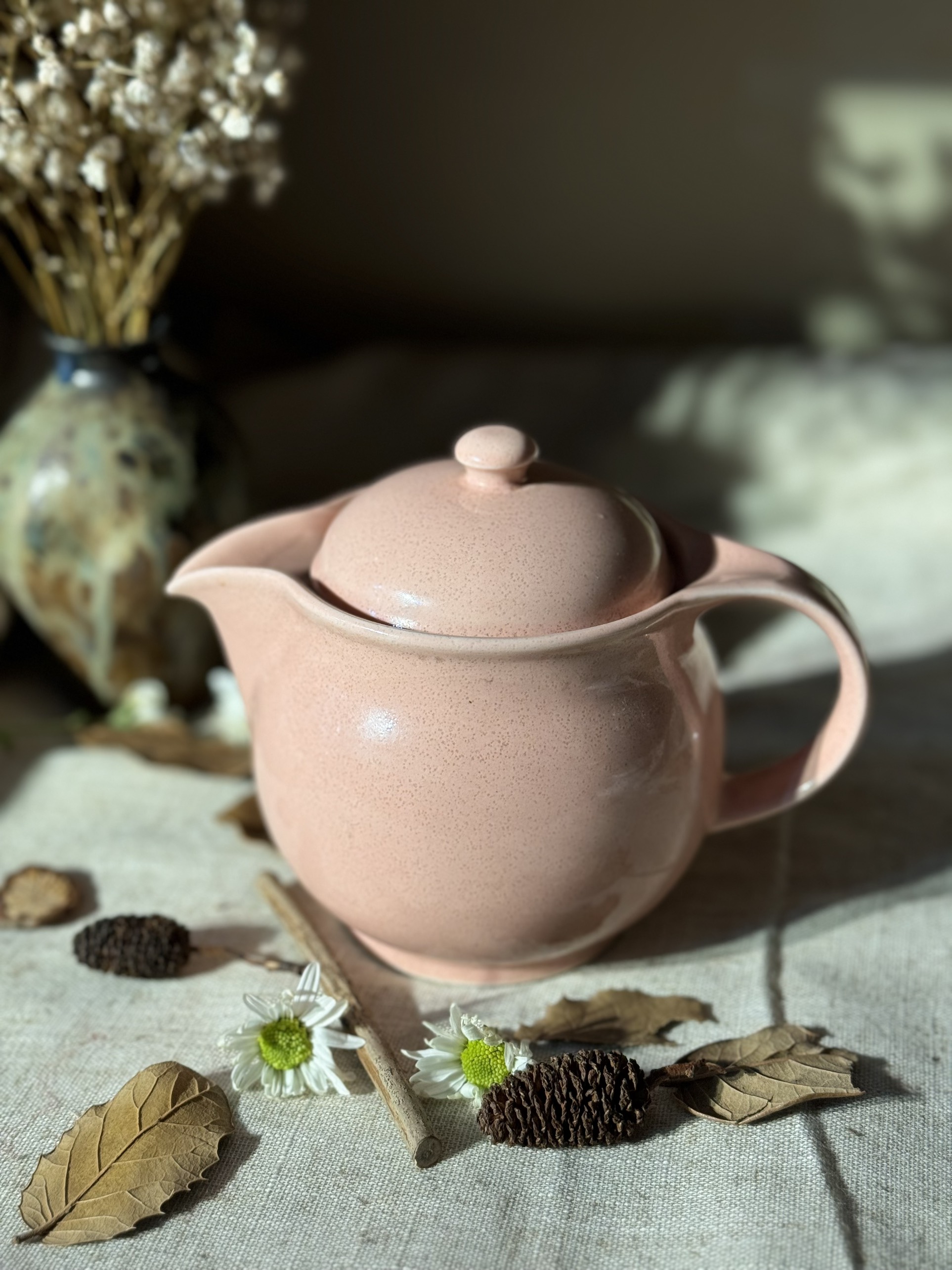 Bình trà Nhật decor vintage màu hồng baby