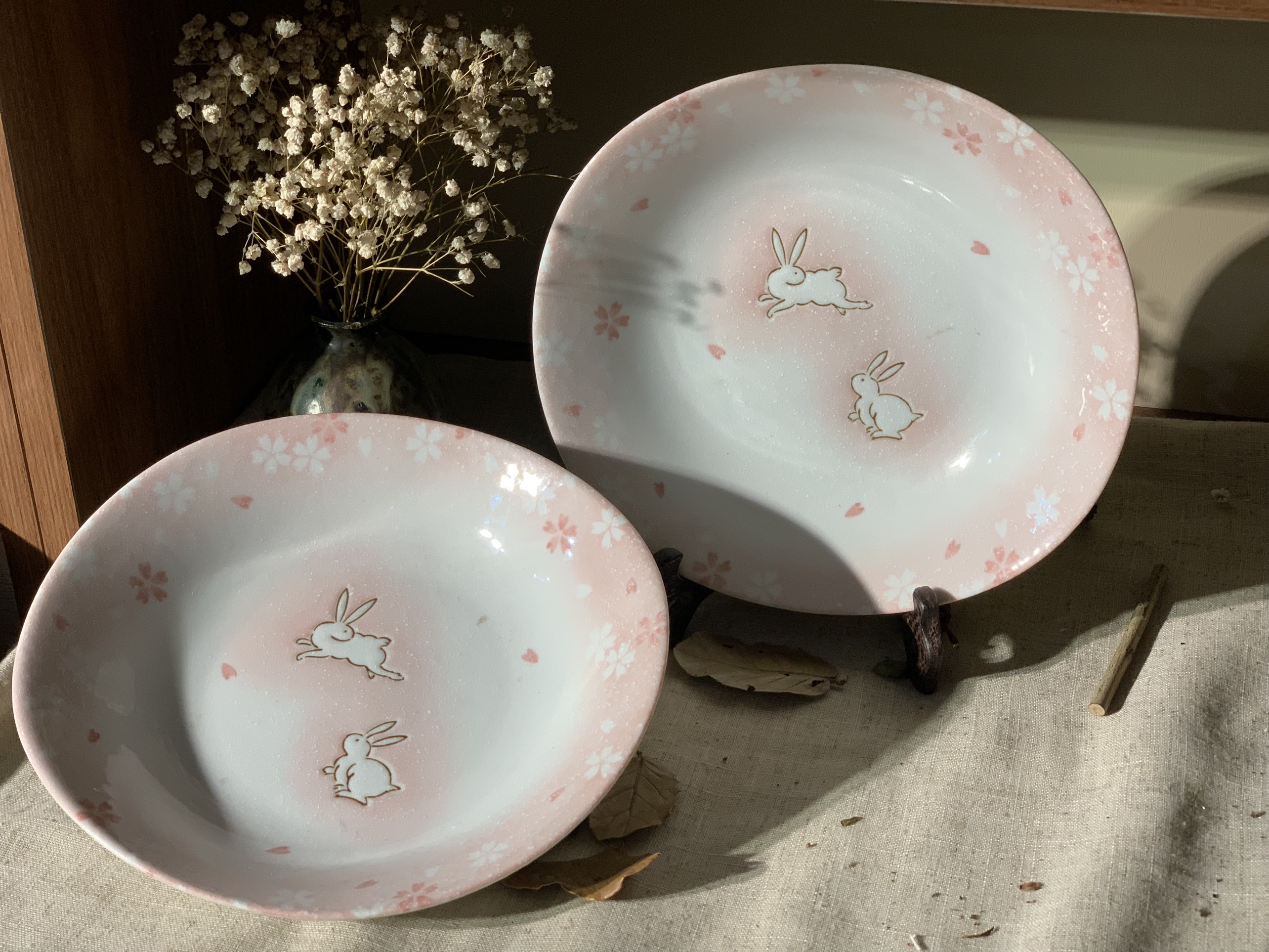 Đĩa mộc thỏ hồng