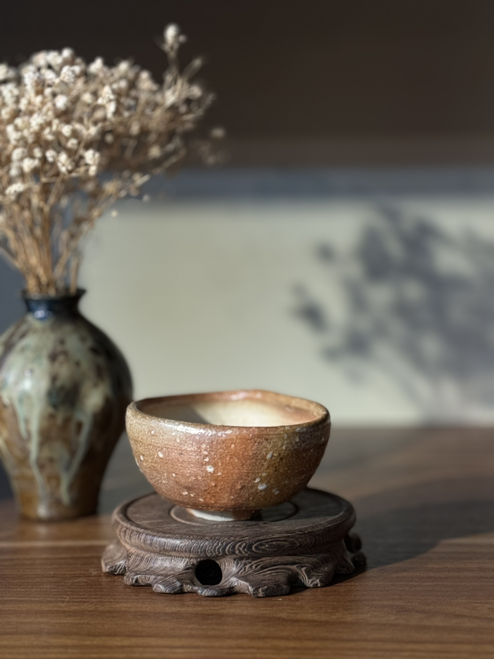 Chén mộc men nâu sữa hình dáng độc đáo