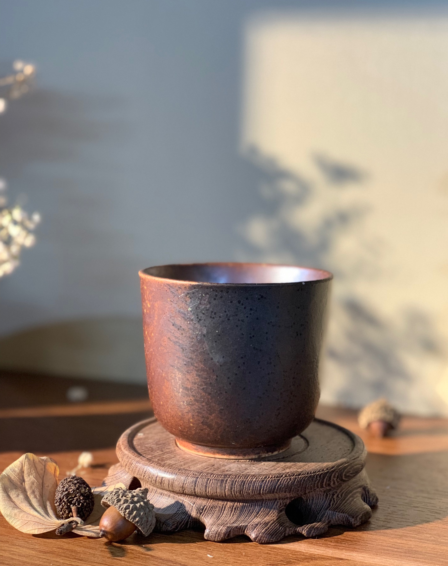 Cốc mộc tráng men vệt vàng