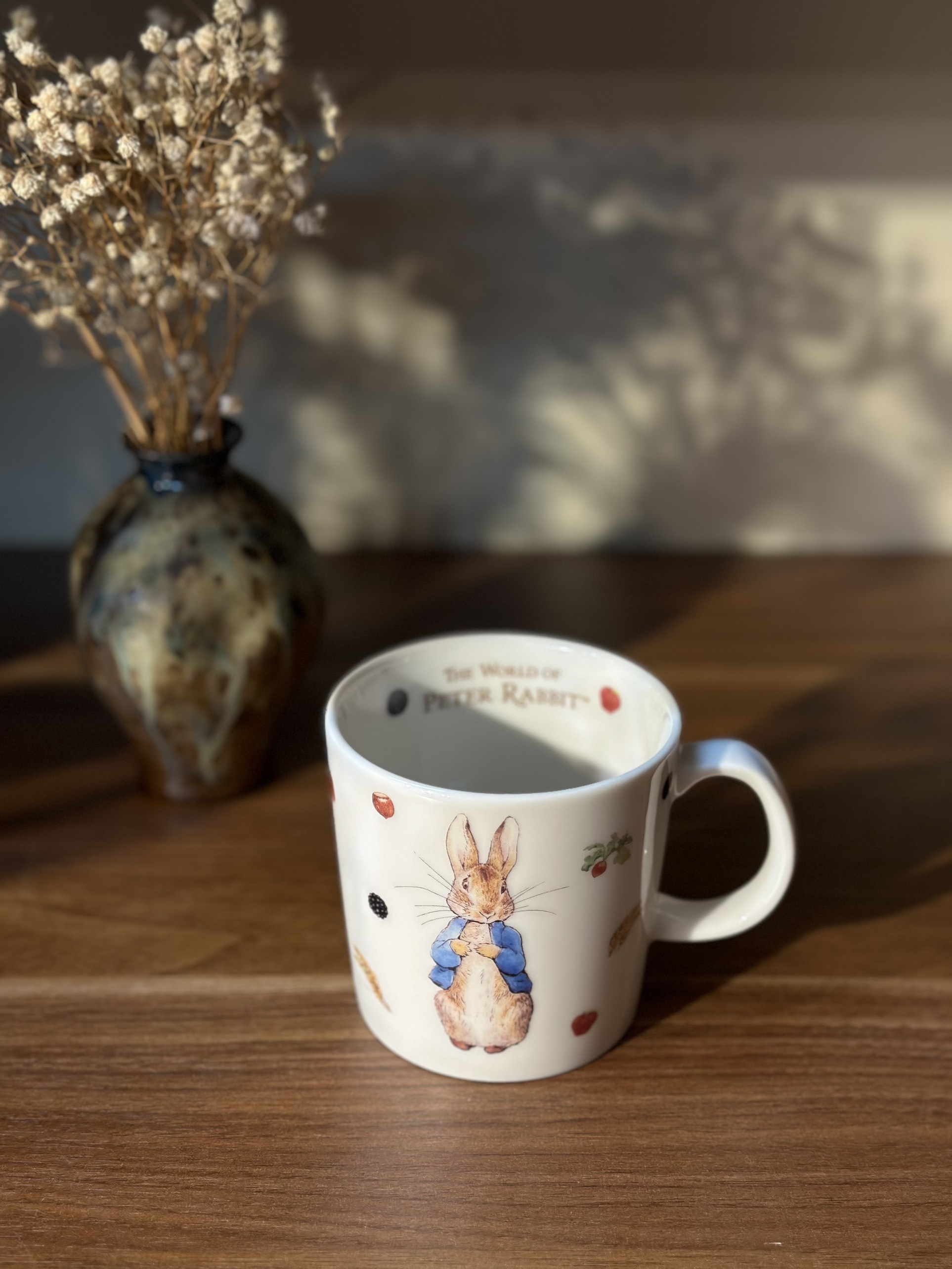 Cốc Peter Rabbit hoa quả