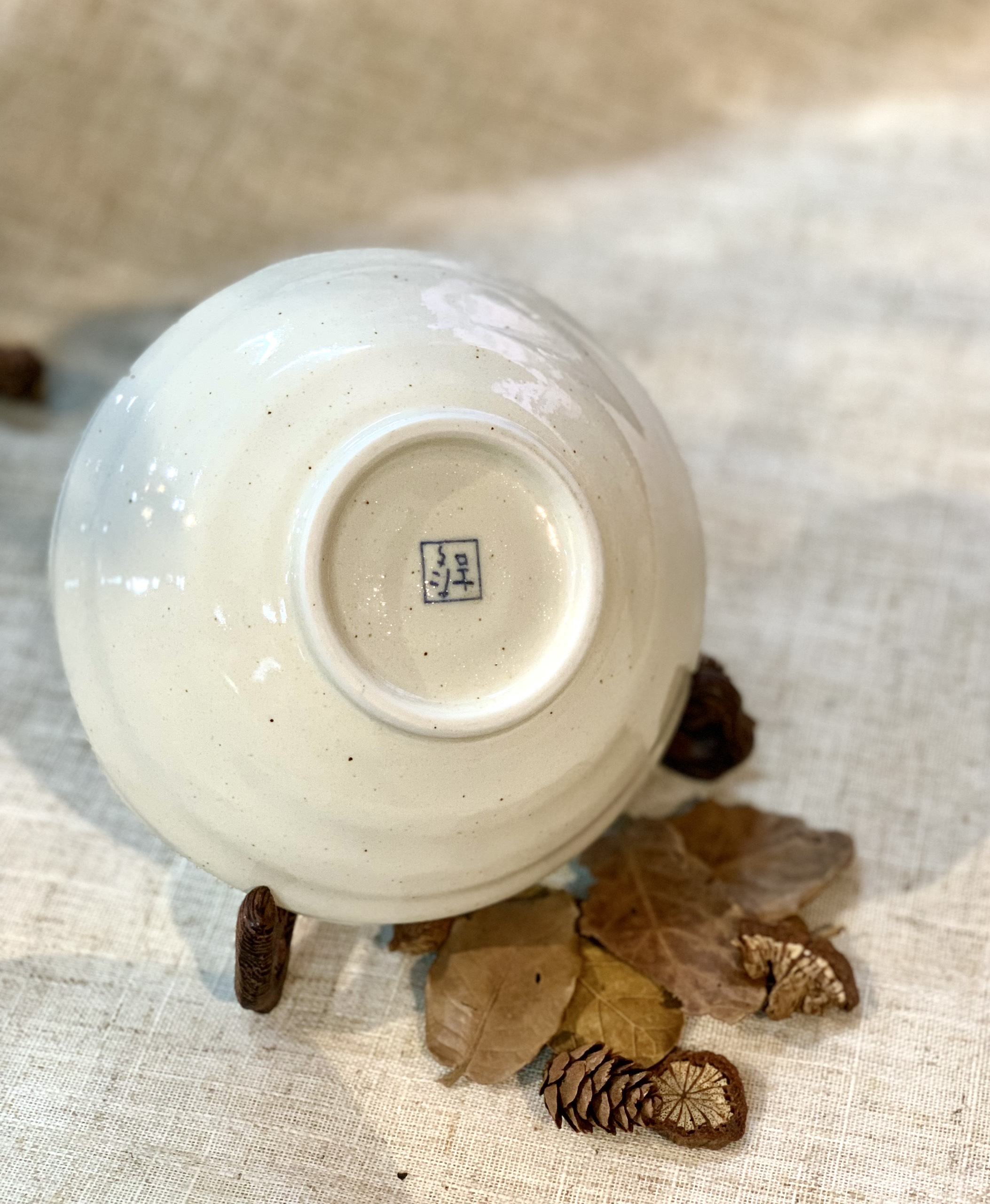 Đĩa men chấm tiêu họa tiết giàn nho