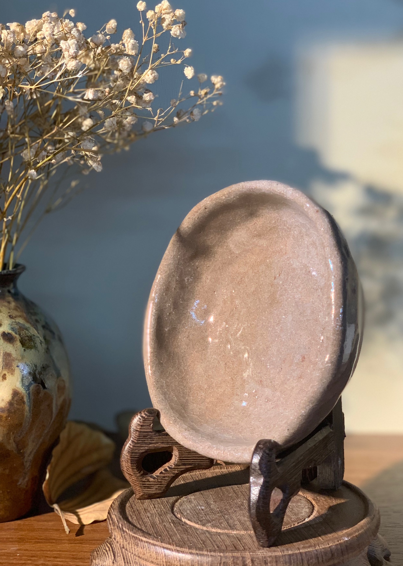 Đĩa mộc chấm sâu lòng men rạn cốt dày