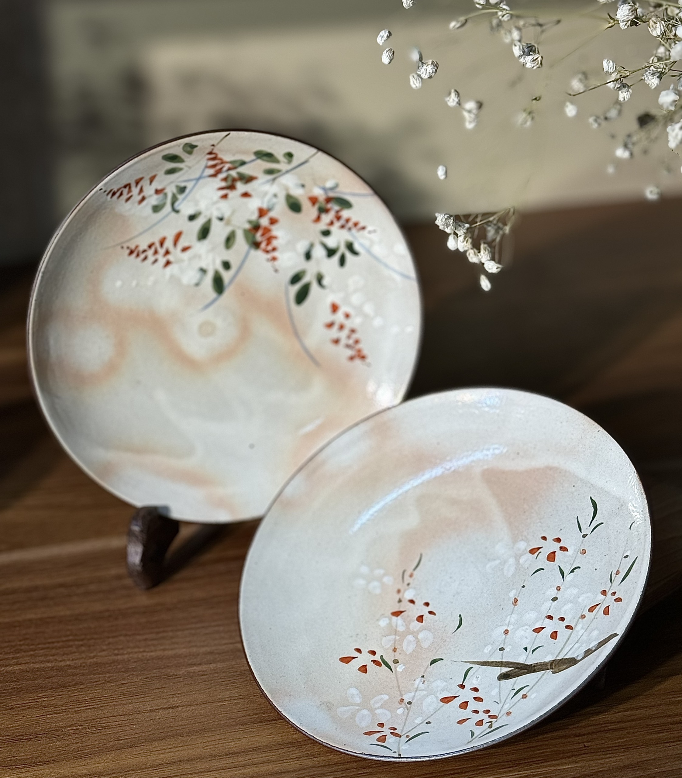 Đĩa mộc Kyoyaki size nhỡ vẽ hoa ( triện ký đáy )