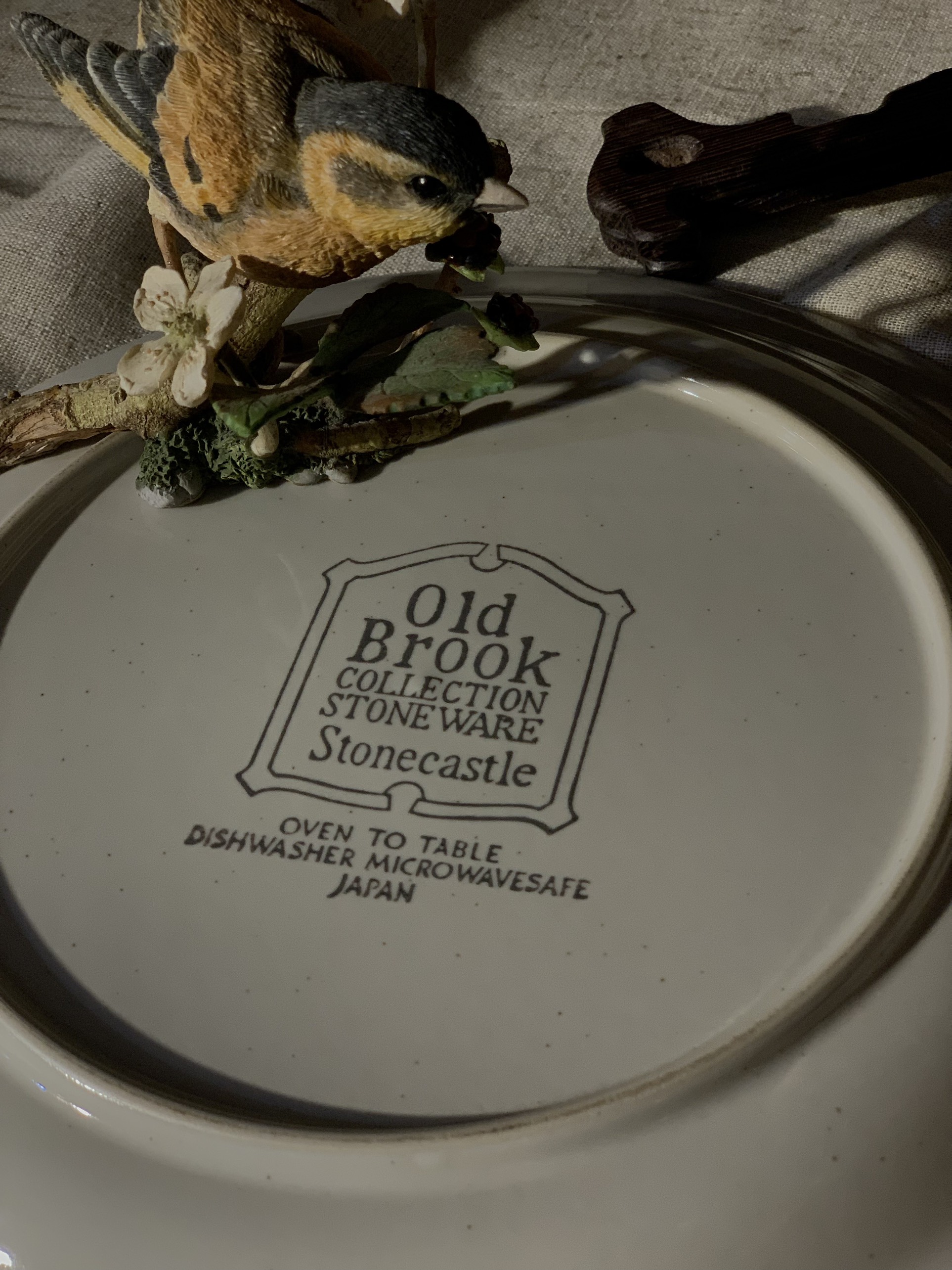 Đĩa vintage men tiêu viền vàng Nhật