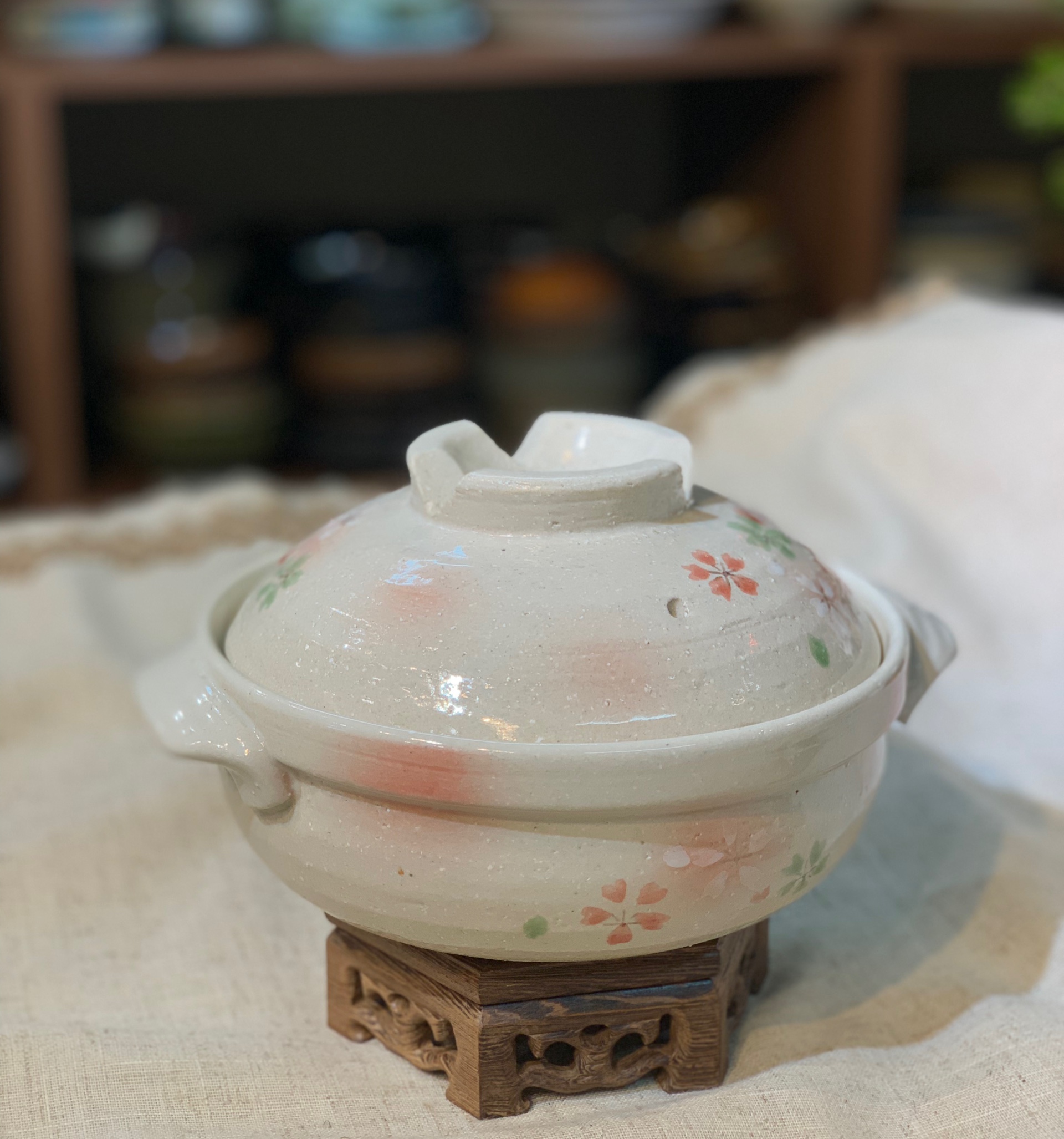 Niêu mộc tráng men sữa vẽ hoa đào