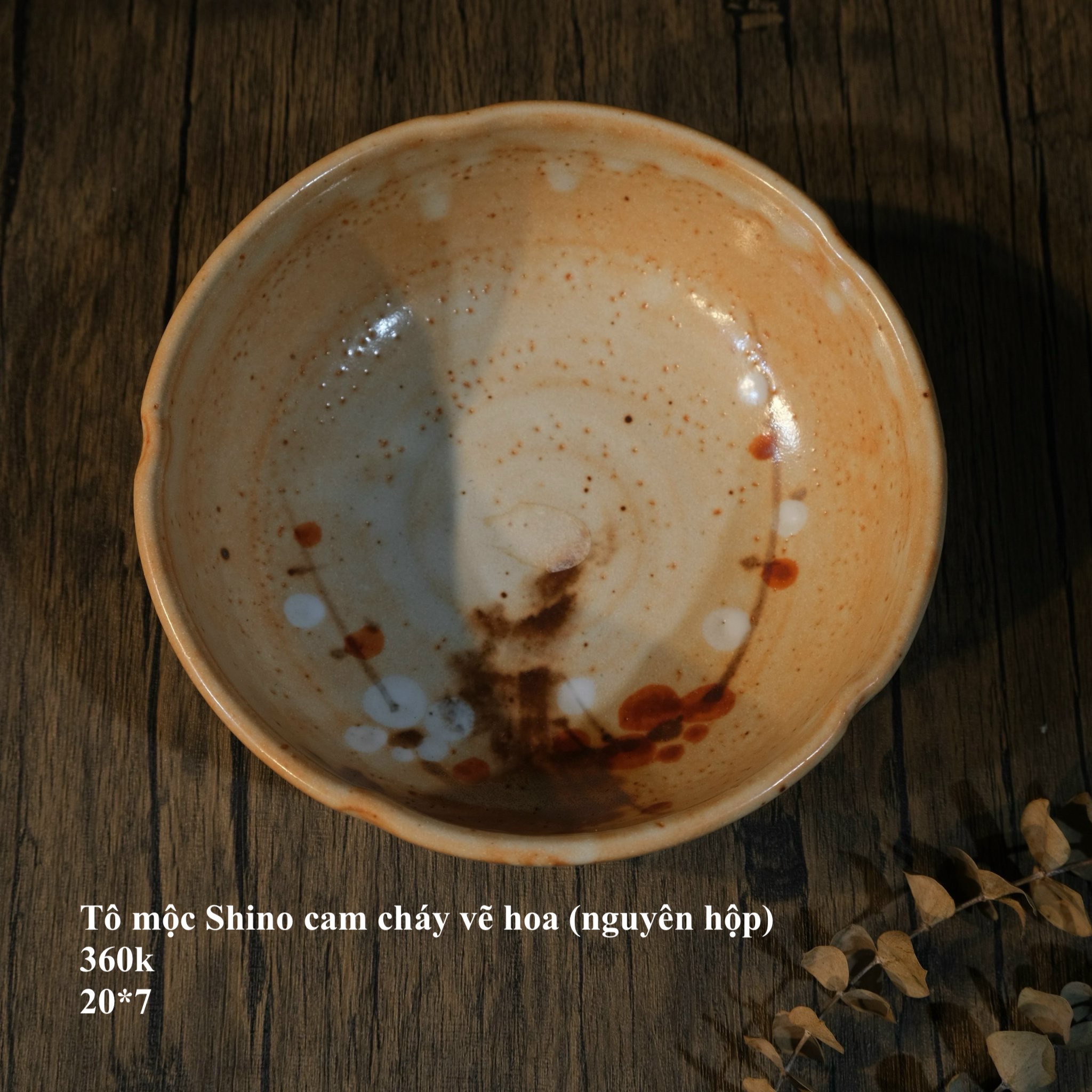 Tô mộc Shino cam cháy vẽ hoa (nguyên hộp)