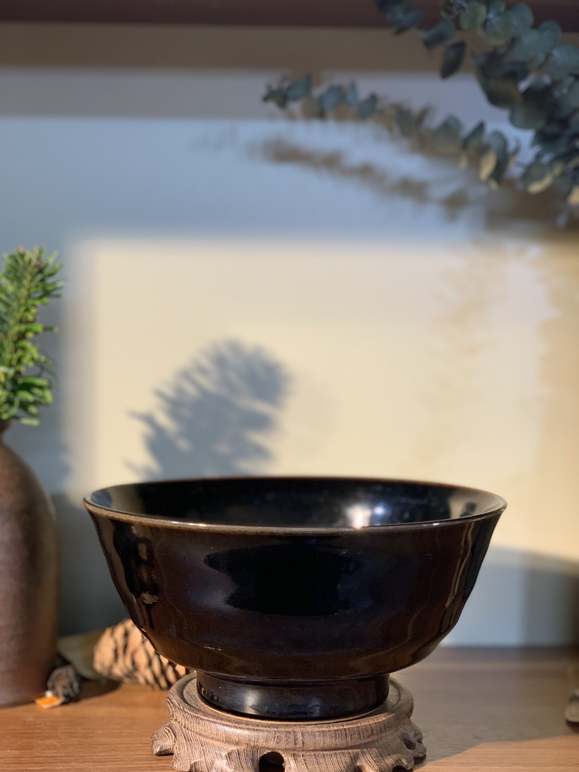 Tô tráng men vẽ triện vàng