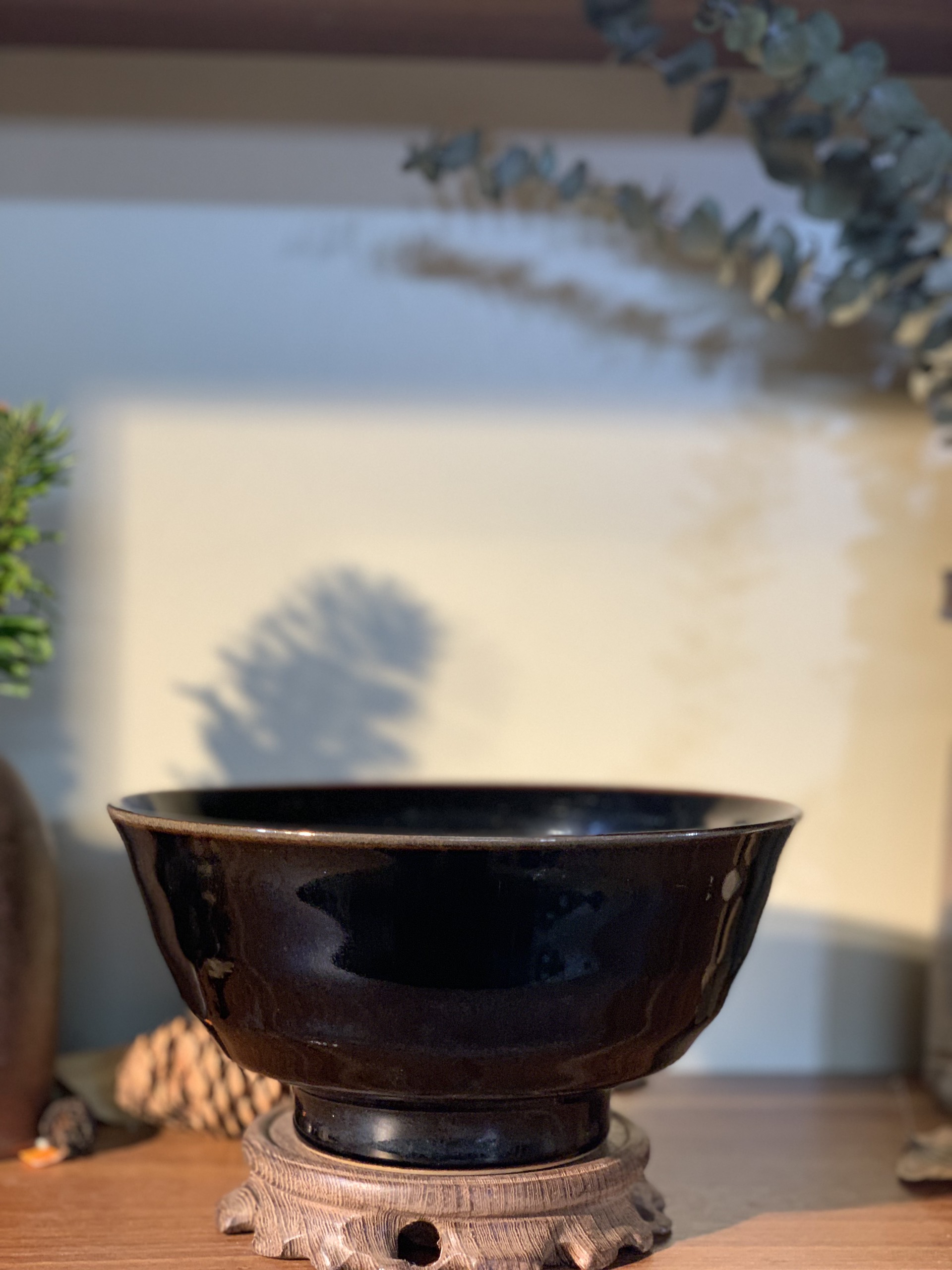 Tô tráng men vẽ triện vàng