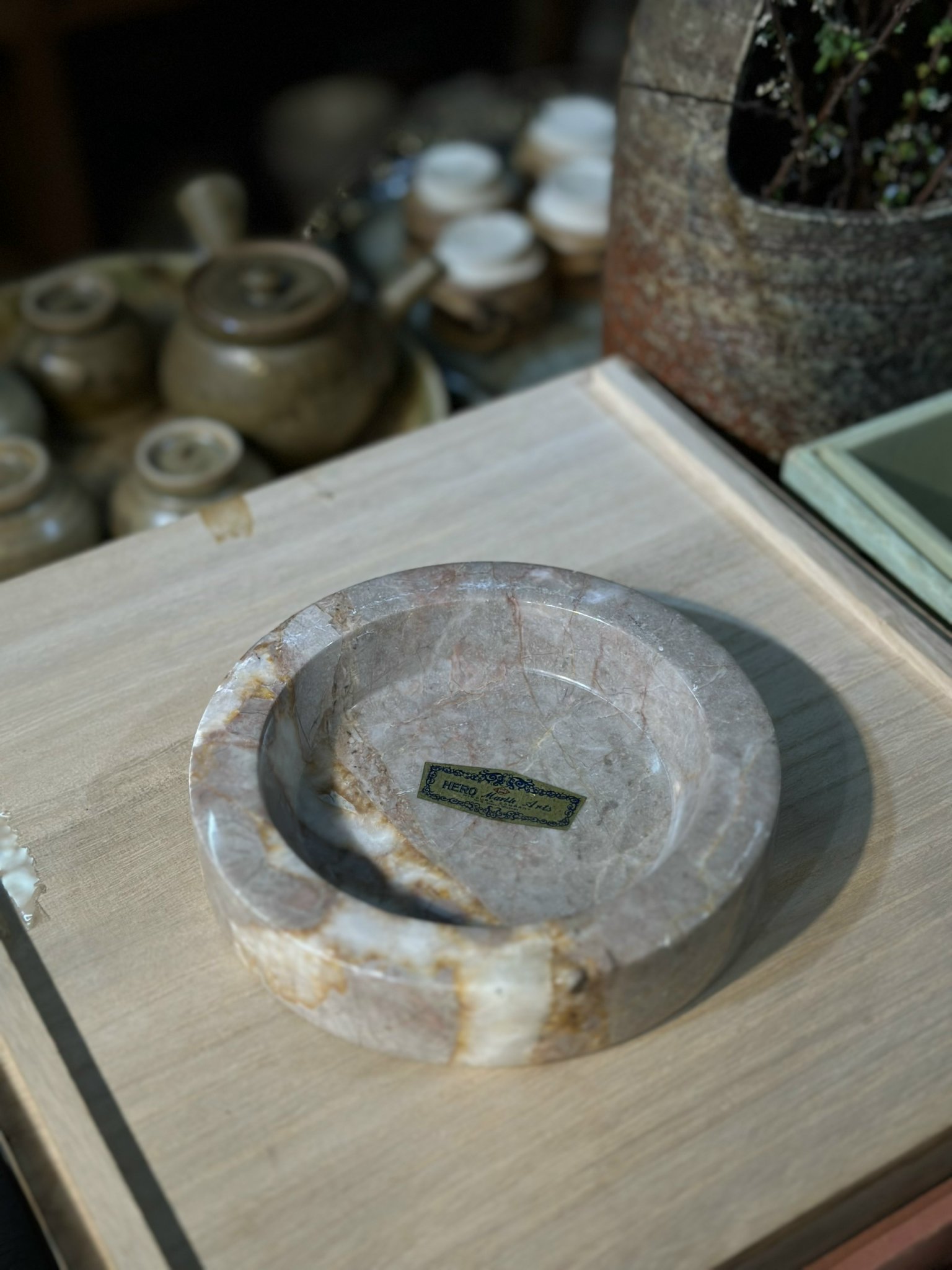 gạt tàn đá nguyên khối Marble