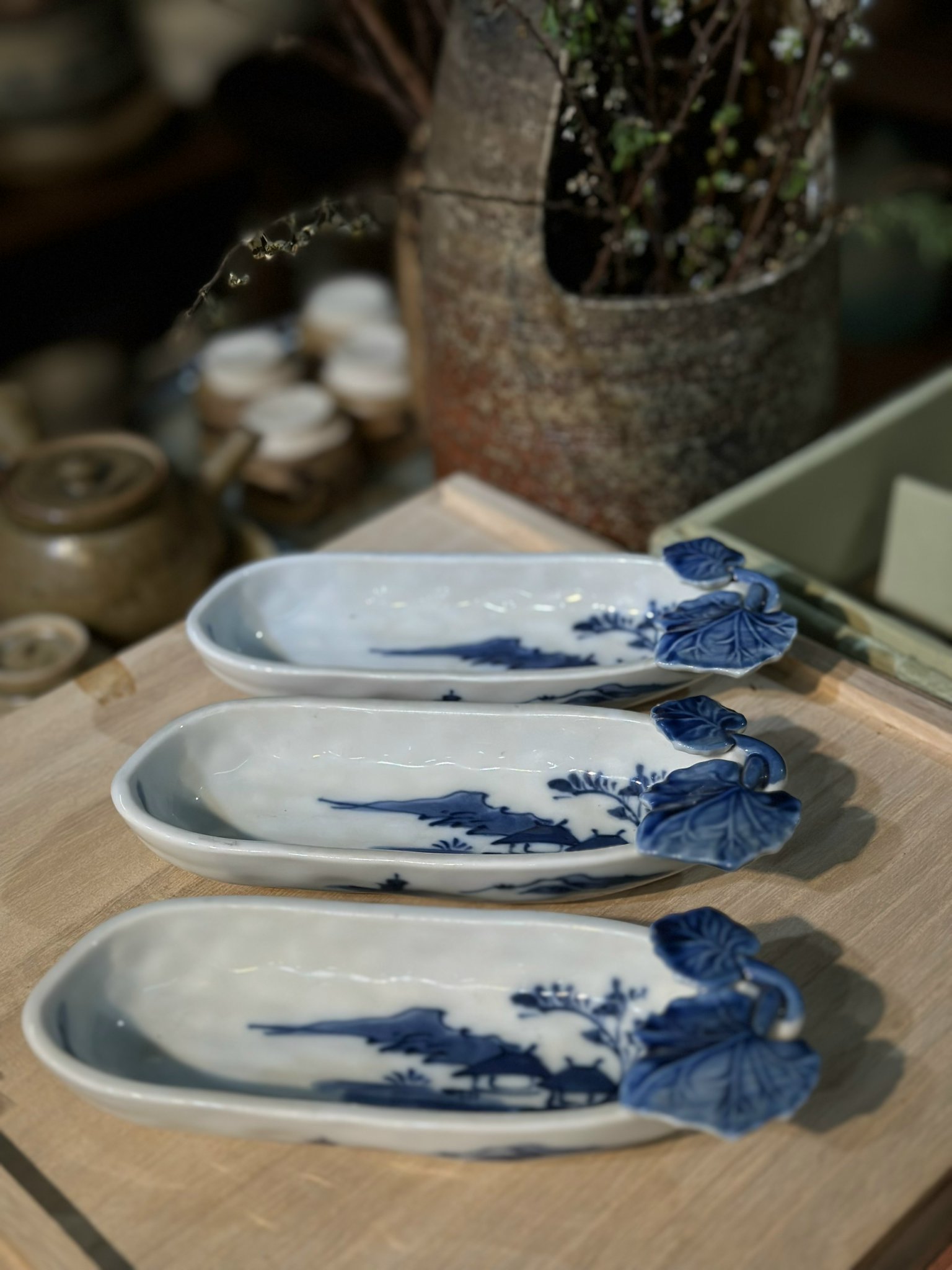 chén hình chiếc thuyền độc đáo