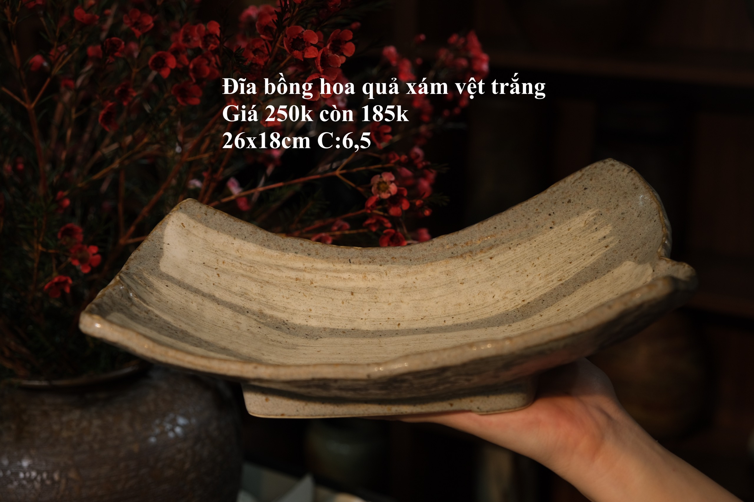 Đĩa bồng hoa quả xám vệt trắng