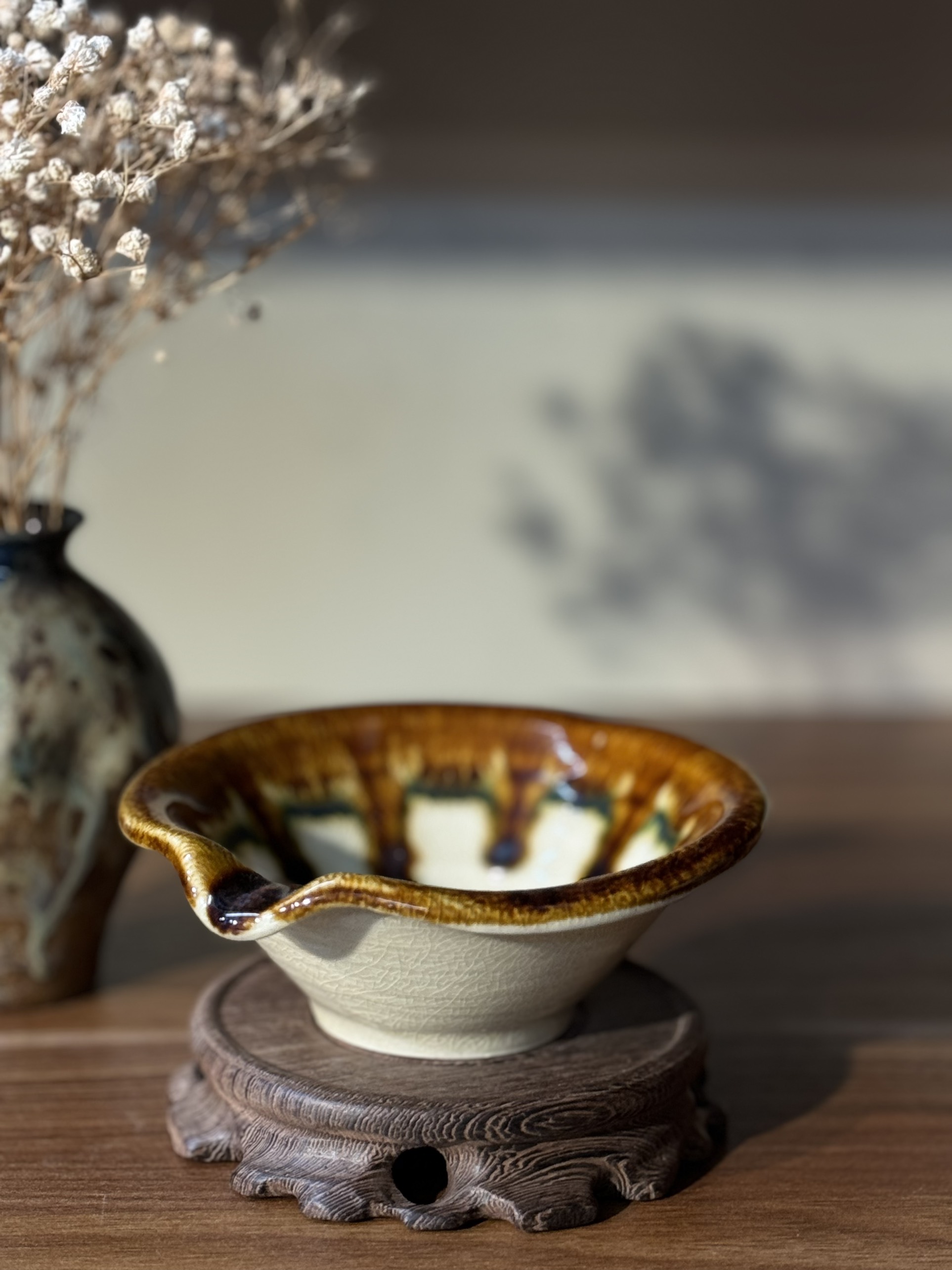 Bát mộc men chảy chảy có miệng rót