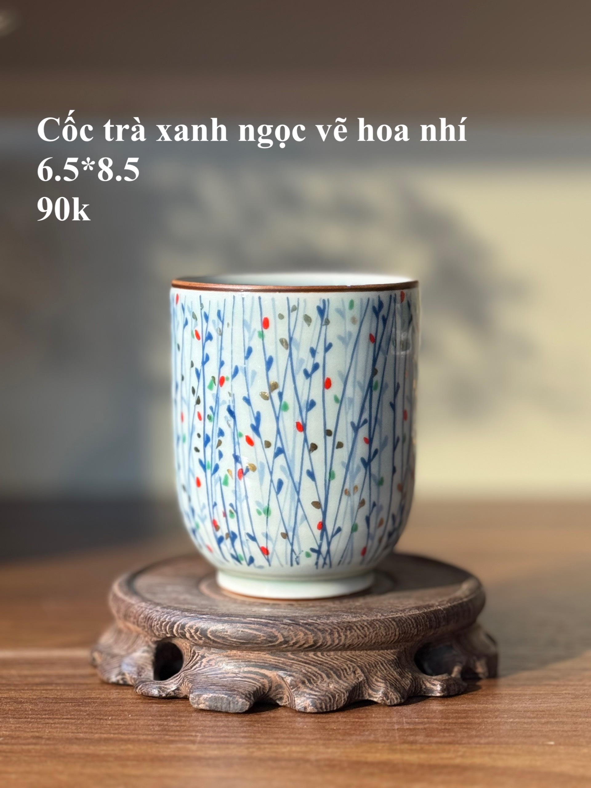 Cốc trà xanh ngọc hoa nhí