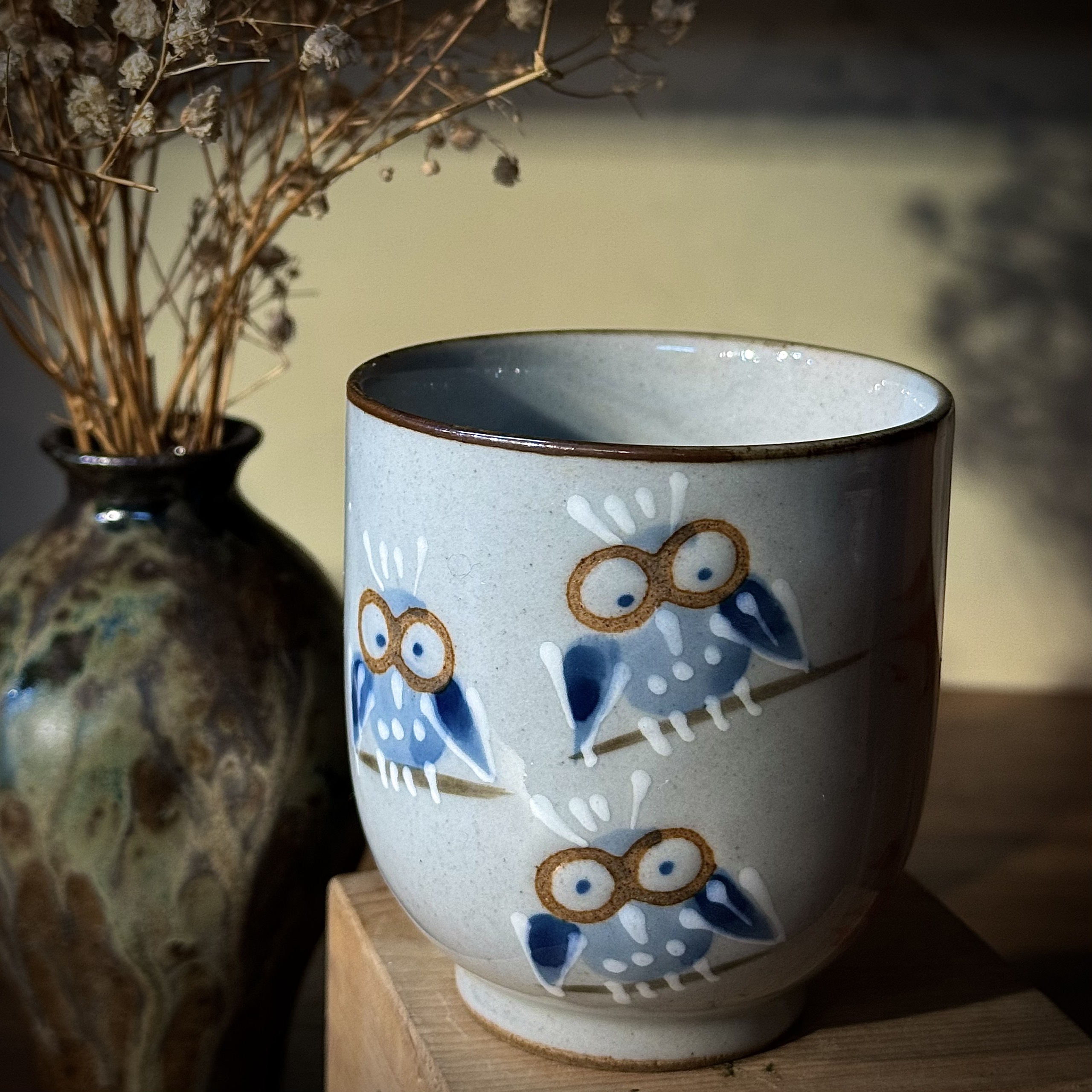 Cốc cú dễ thương (triện đáy)