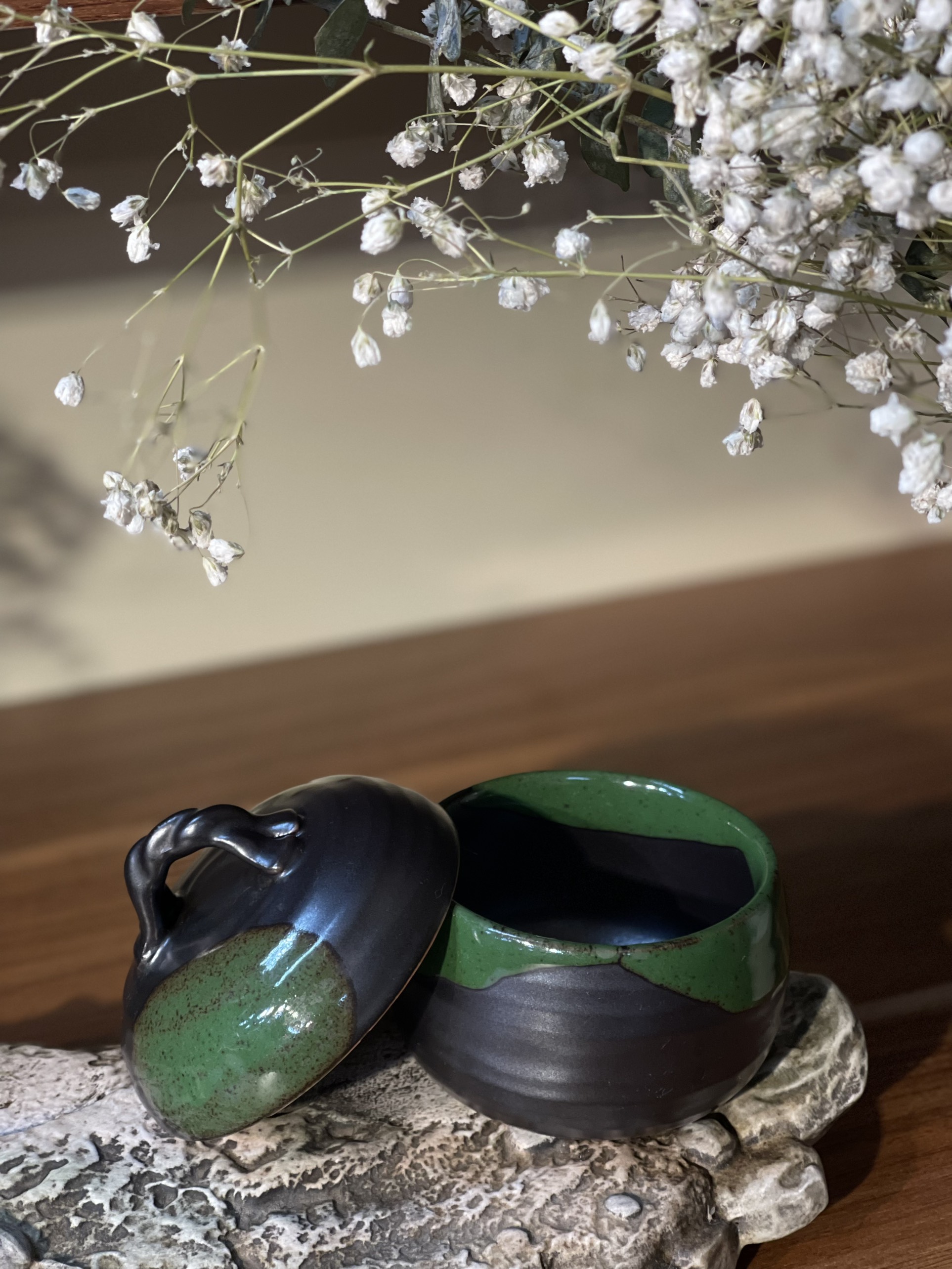 Hũ mộc tráng men xanh rêu (lỗi nhỏ ở lắp)