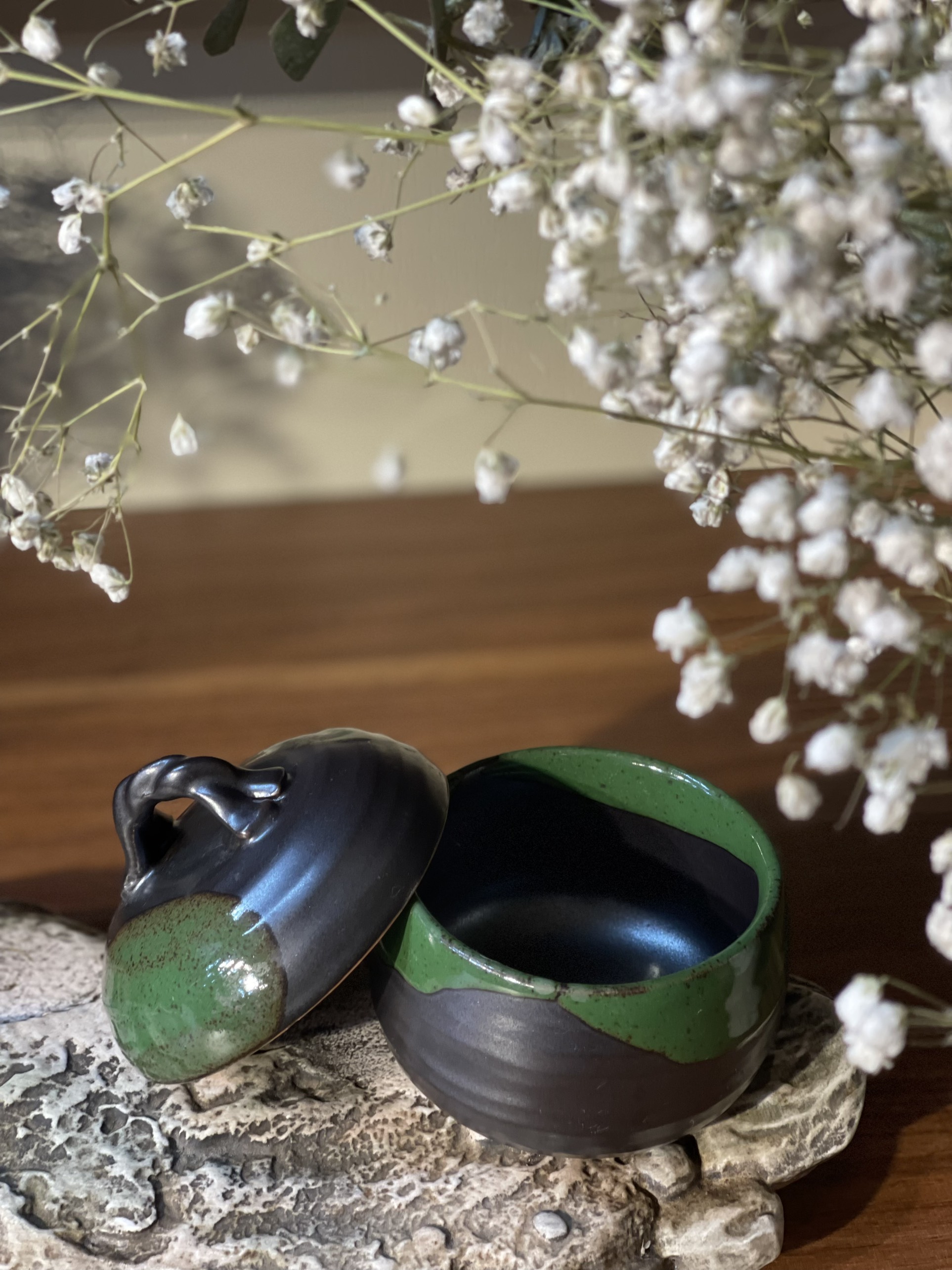 Hũ mộc tráng men xanh rêu (lỗi nhỏ ở lắp)