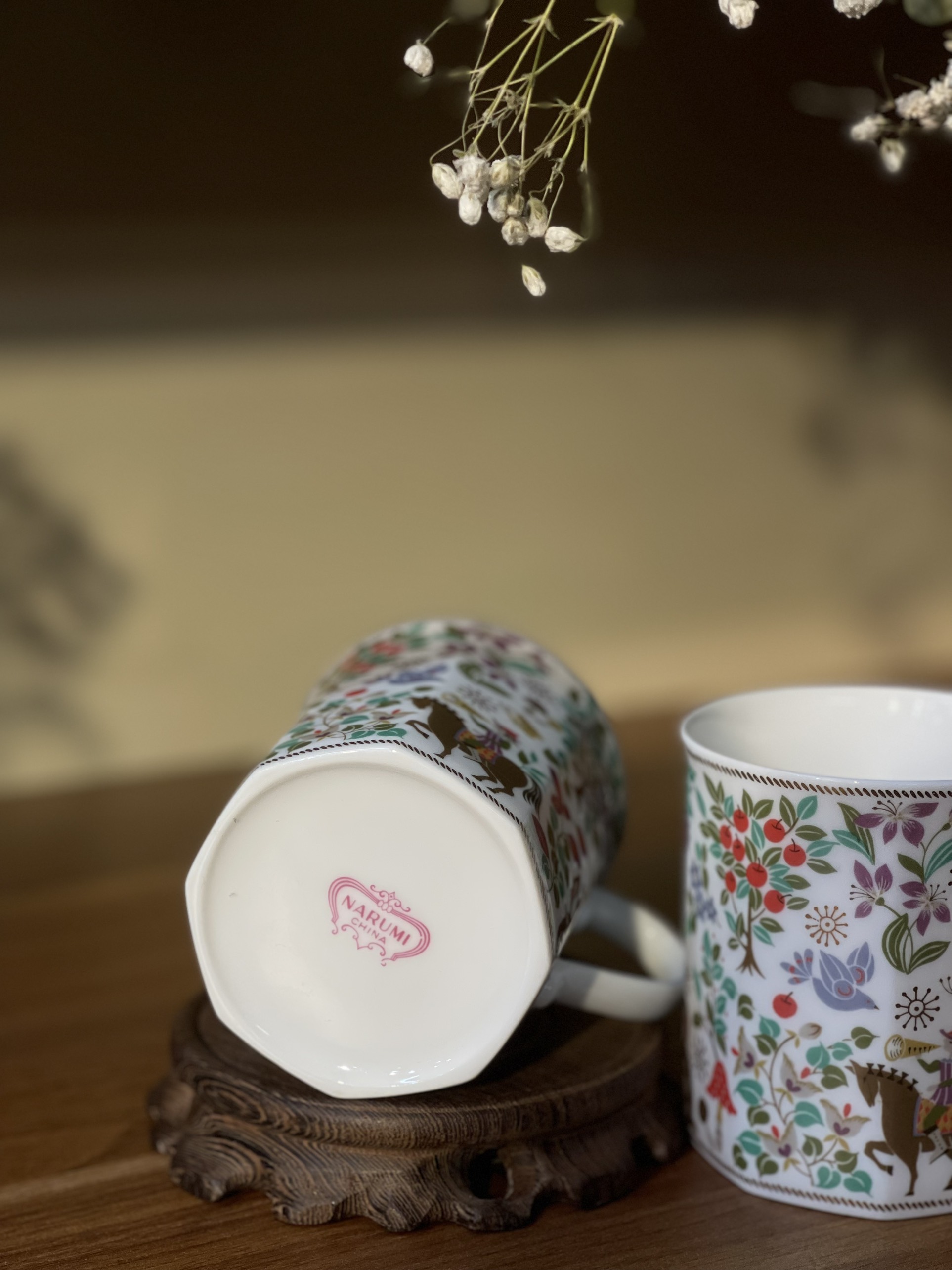 Cốc Narumi vẽ ngựa