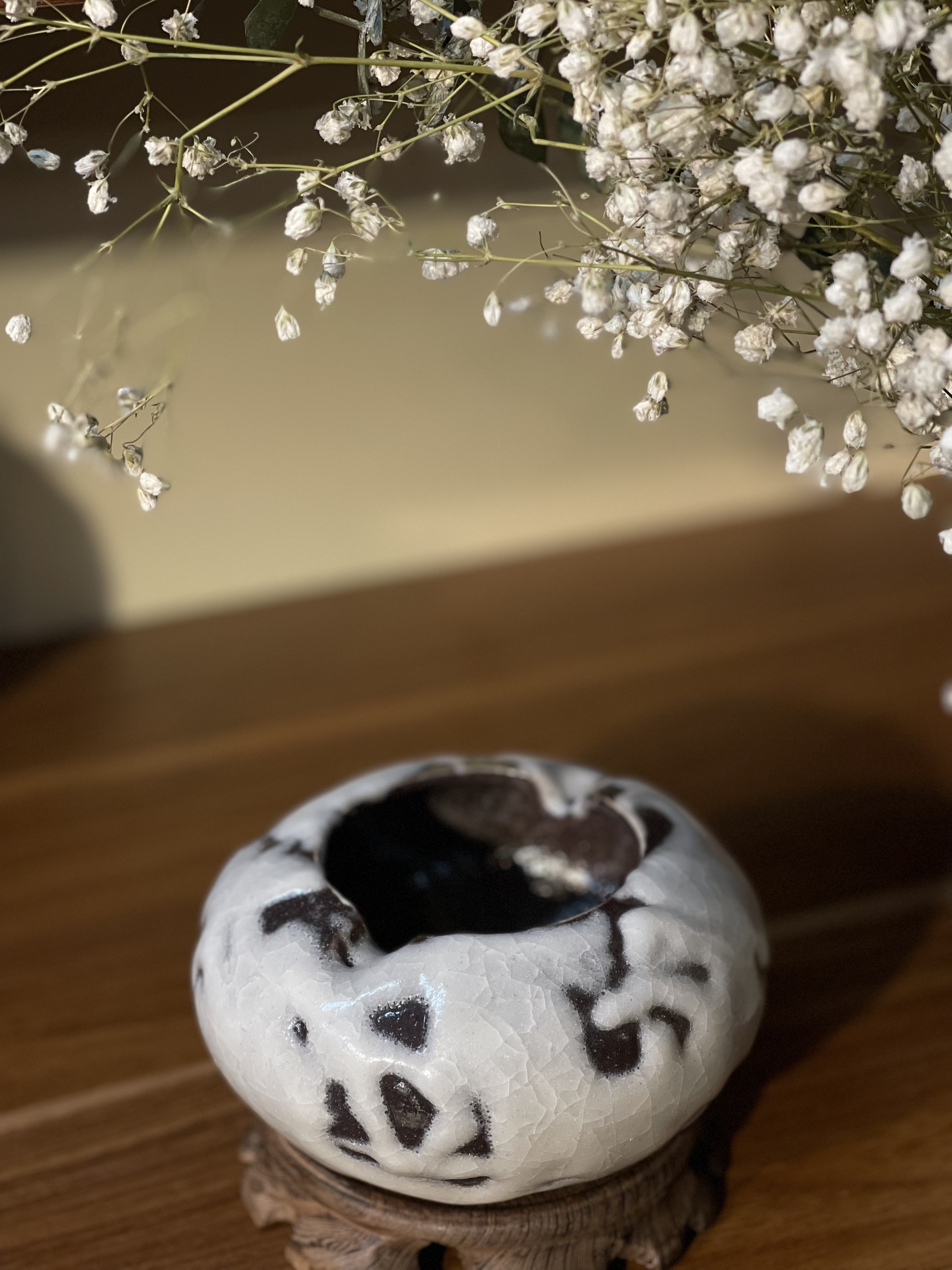 Bộ bình hoa và gạt tàn men sữa hoa đào Hagiyaki (nguyên hộp gỗ)