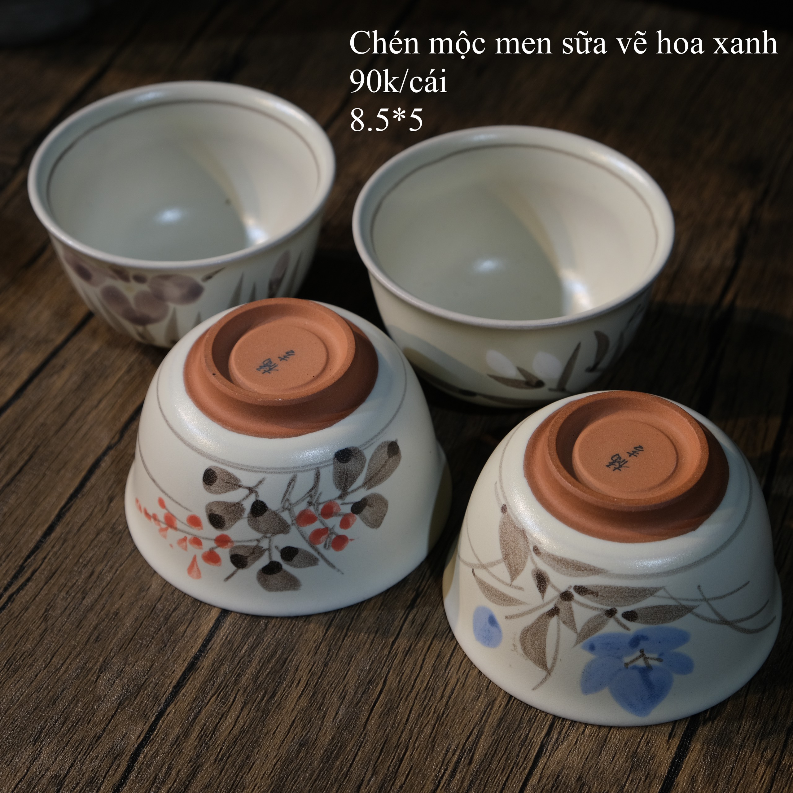 Chén mộc men sữa vẽ hoa xanh