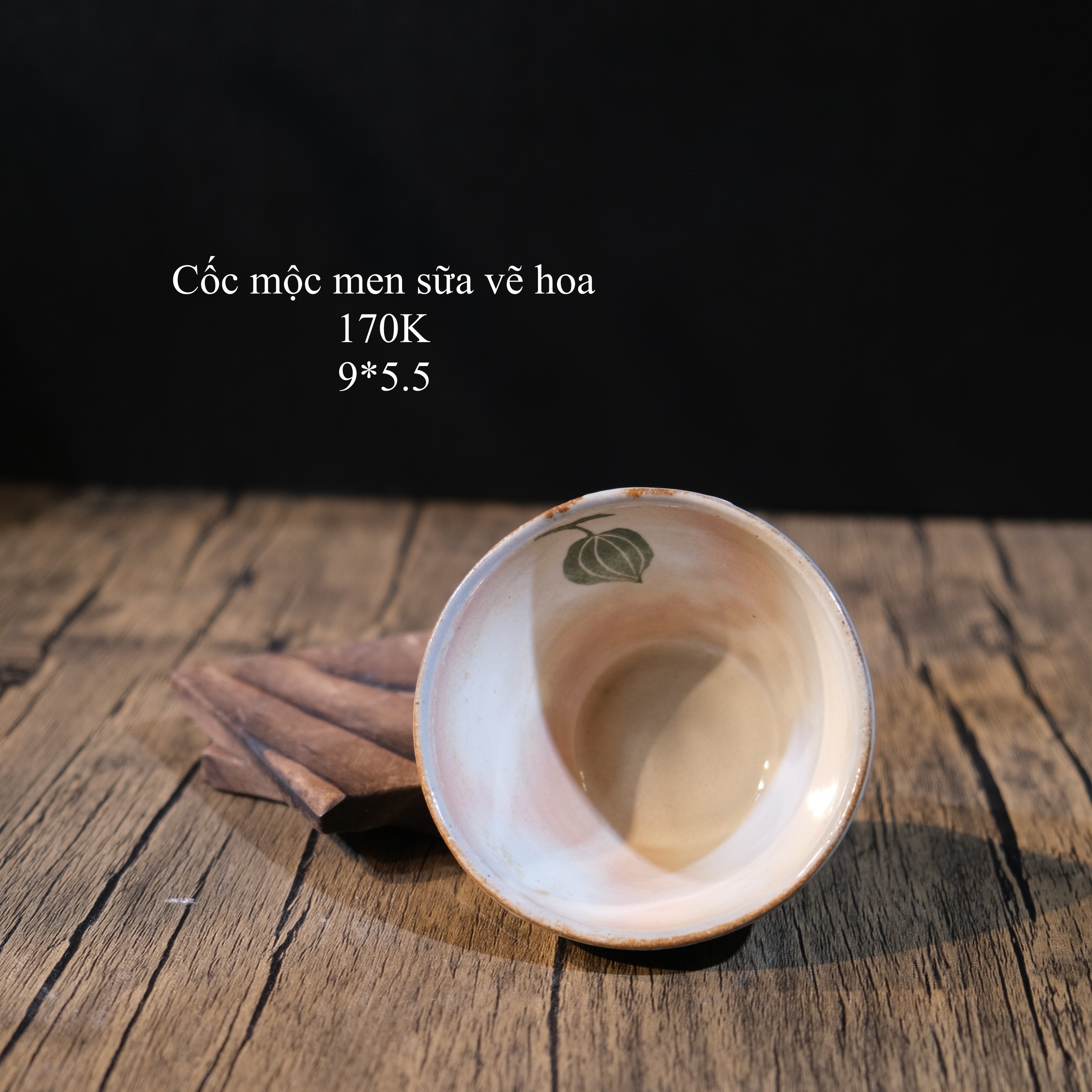 Cốc mộc men sữa vẽ hoa