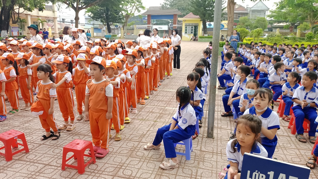Giao lưu