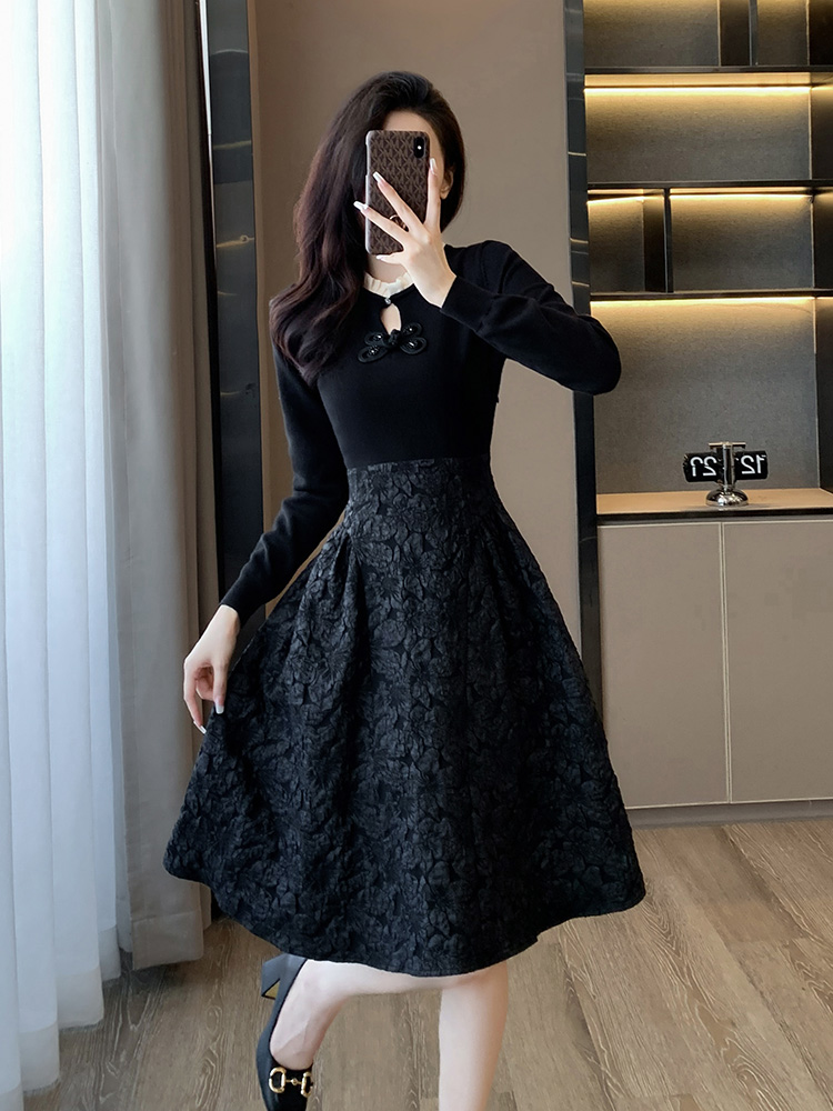 OD597: váy đen thon eo nữ tính dáng xòe