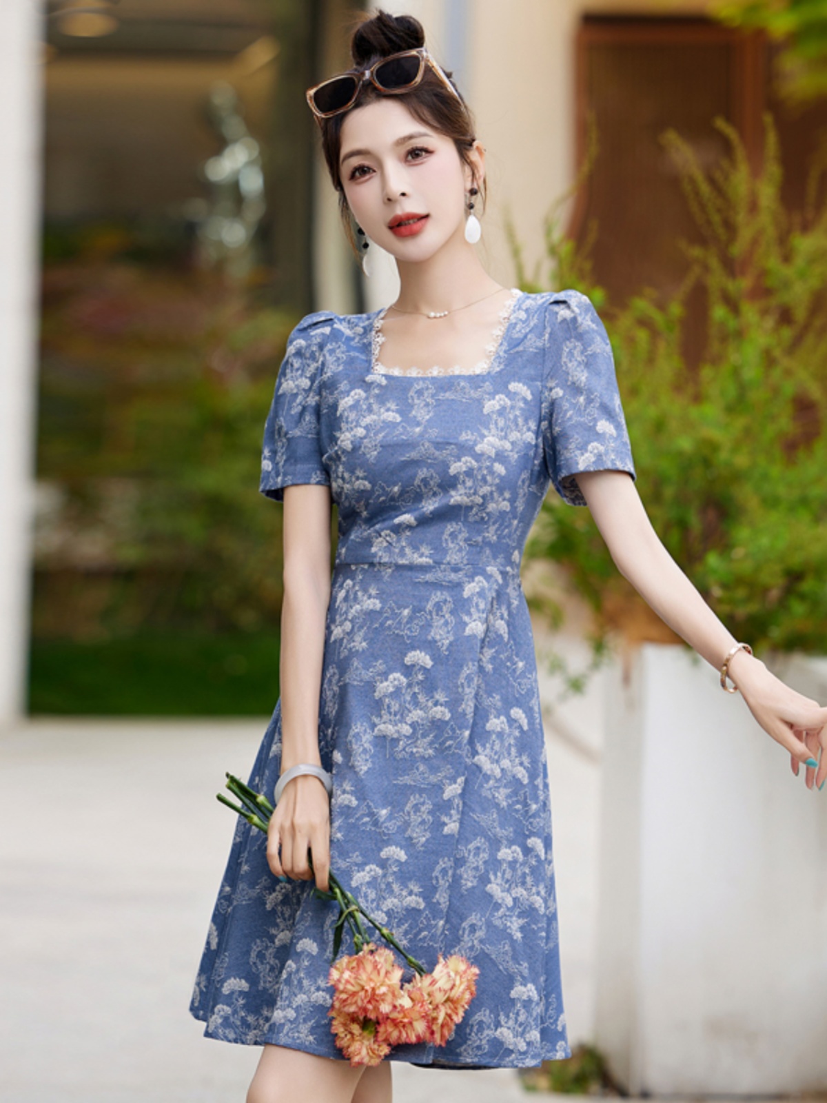 OD757: Váy denim cổ vuông kiểu Pháp