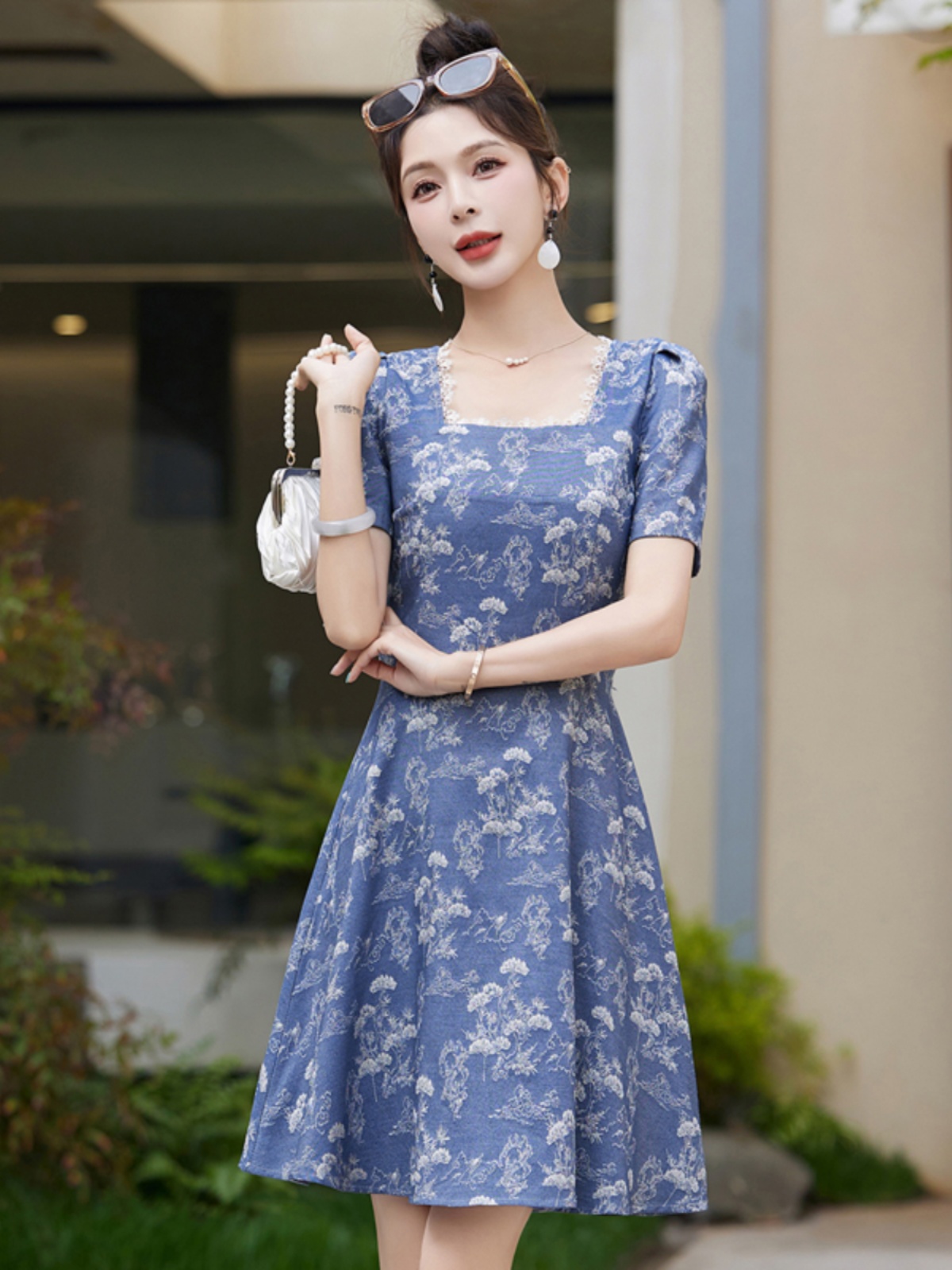 OD757: Váy denim cổ vuông kiểu Pháp