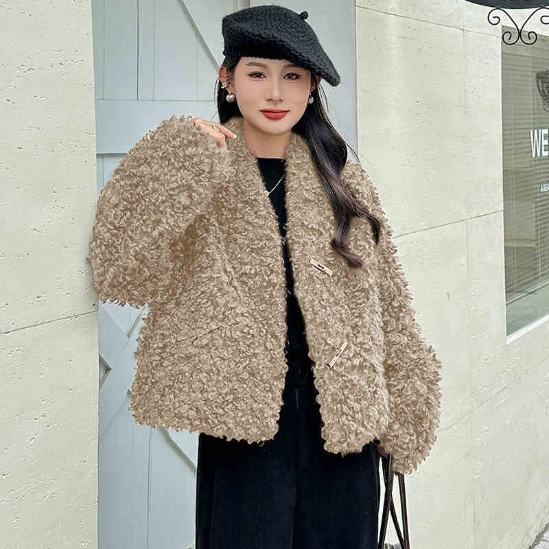 OC206: Áo khoác lông cừu dành cho nữ