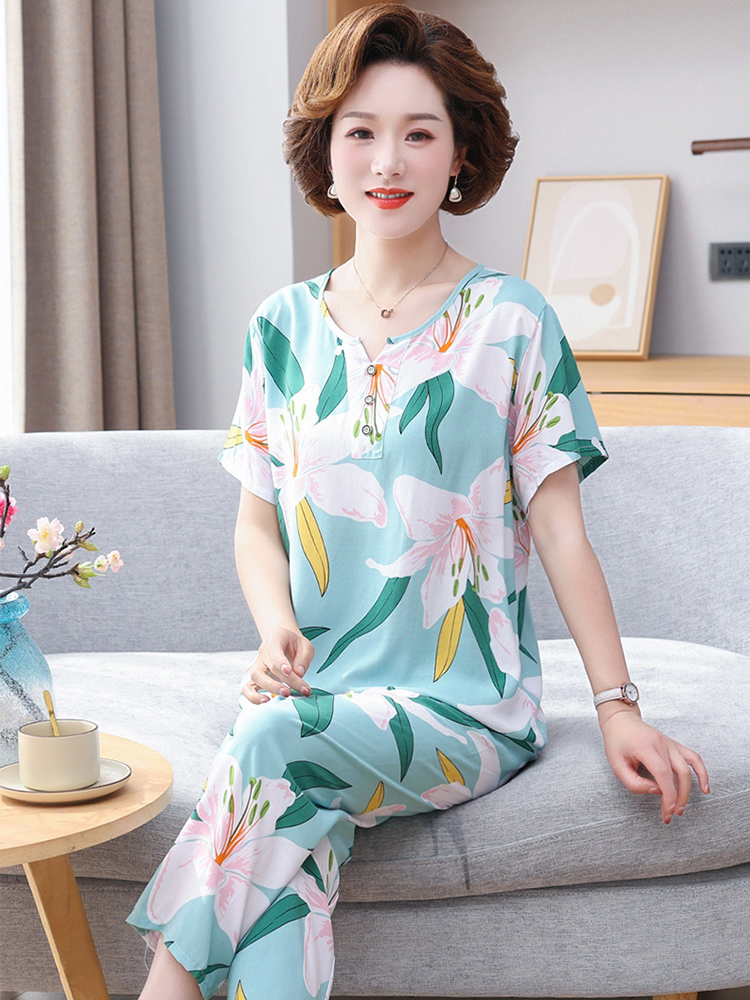 OE526: Bộ đồ ngủ nữ SPNN quần ngắn tay trung niên
