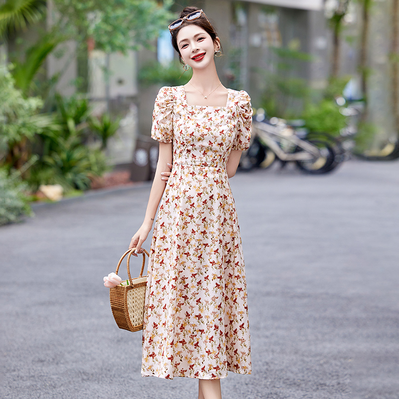 OD649: Váy hoa cổ vuông phong cách Pháp