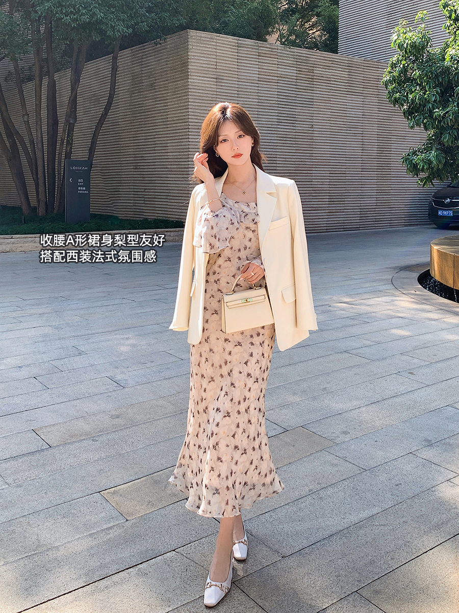 OE619: Váy dài tay chiffon hoa kiểu Pháp