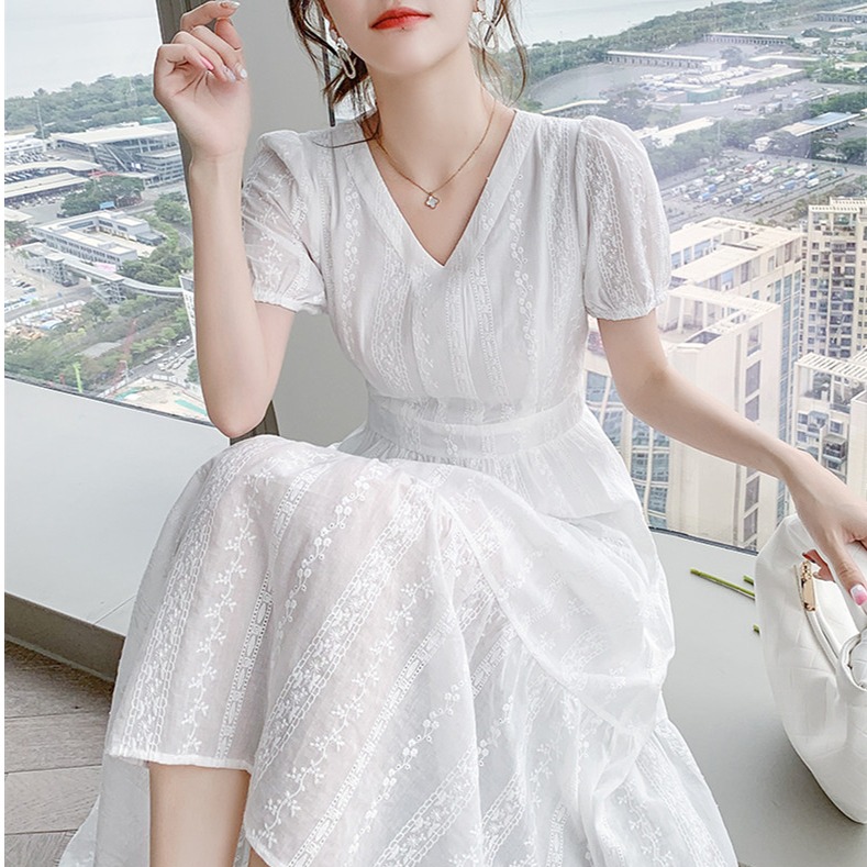 OD561: đầm váy trắng ren dáng dài