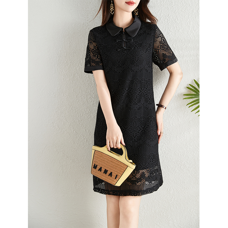 OD500: Đầm ren kiểu dáng cổ điển phong cách