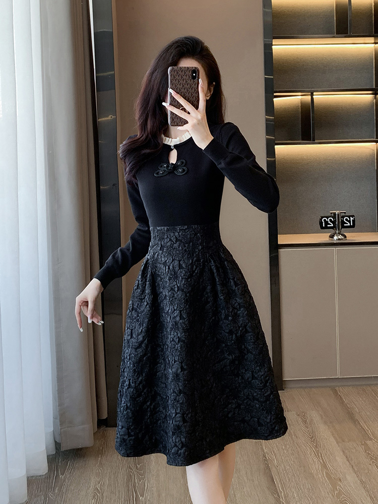OD597: váy đen thon eo nữ tính dáng xòe