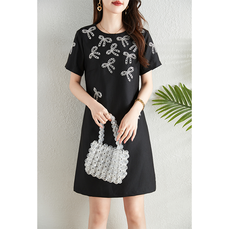 OD499: Váy ngắn tay đính cườm