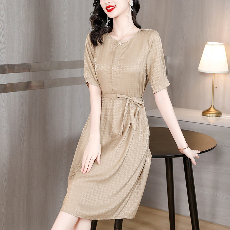 OD470: váy nữ trung niên nhẹ sang trọng có cỡ lớn cao cấp