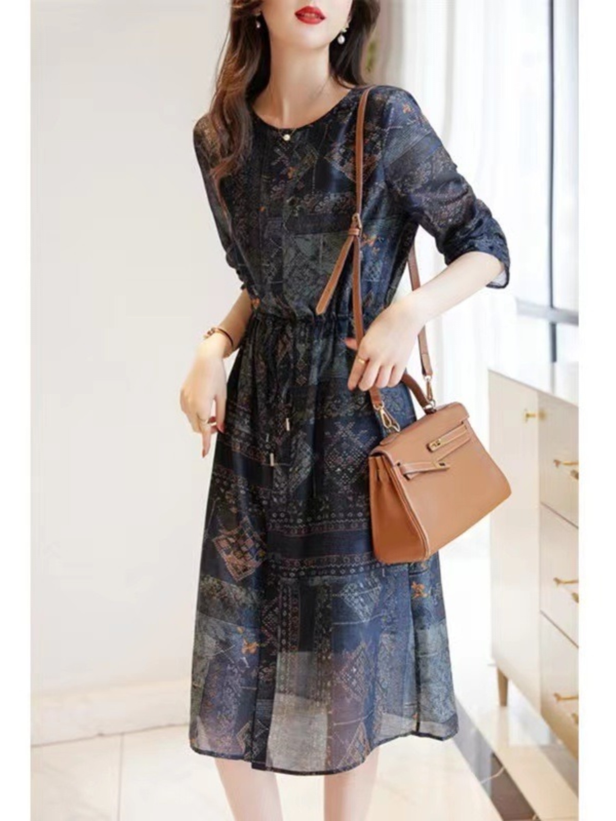 OD129: đầm họa tiết thổ cẩm
