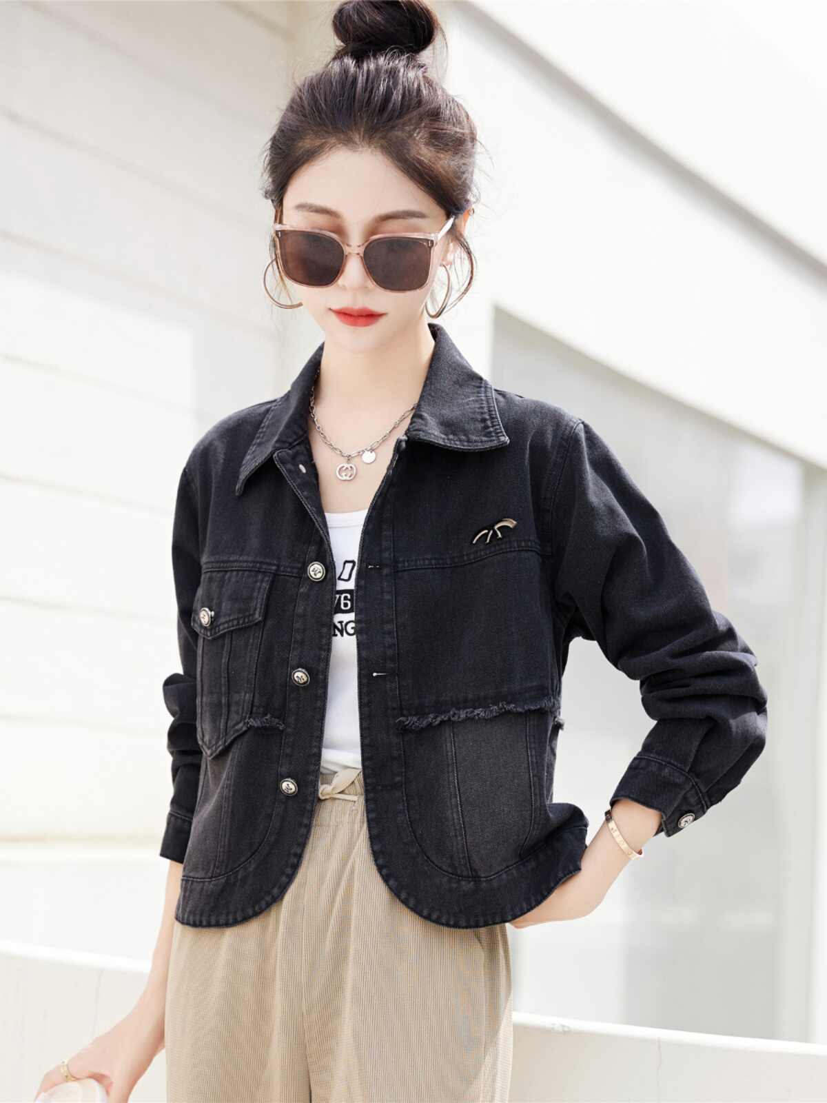 C190: Áo khoác denim nữ cao cấp màu đen phong cách Hồng Kông