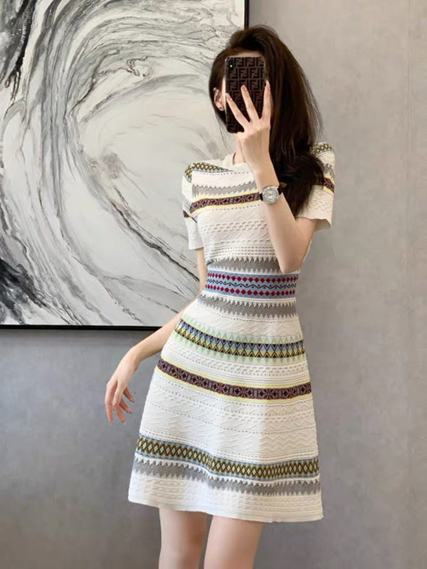 OD221: váy nữ trẻ trung thiết kế