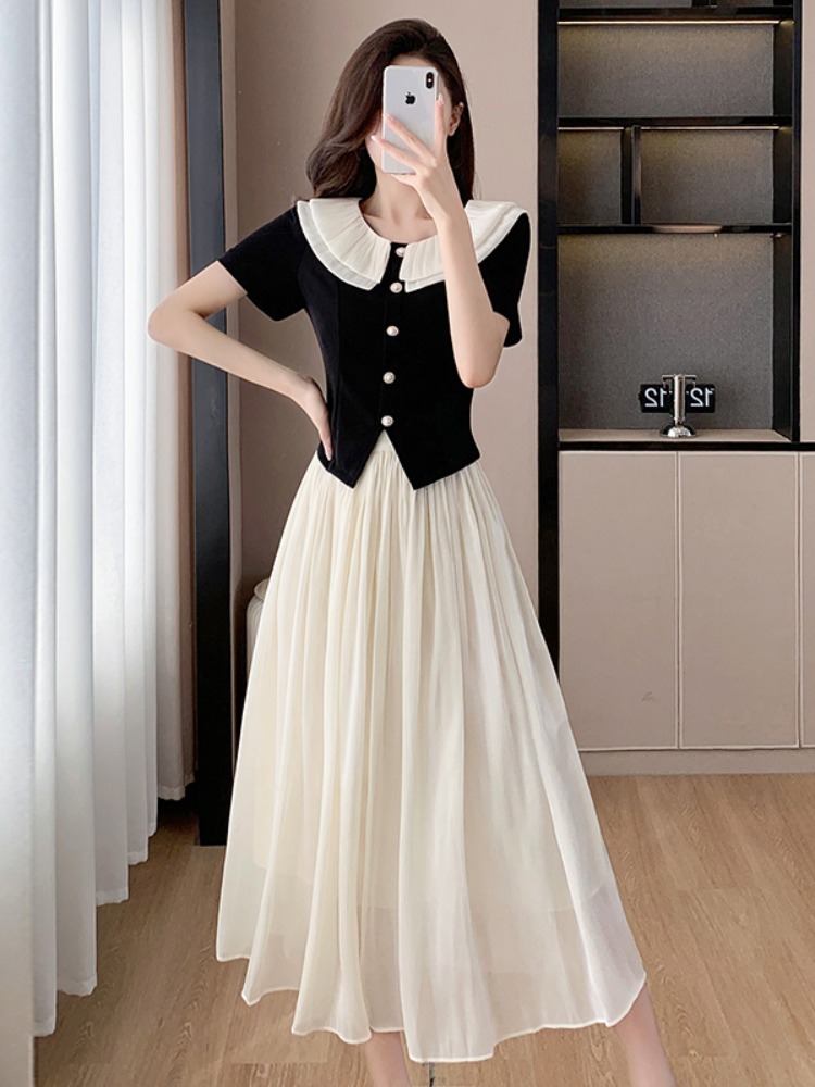 OD644: set áo và váy cổ búp bê