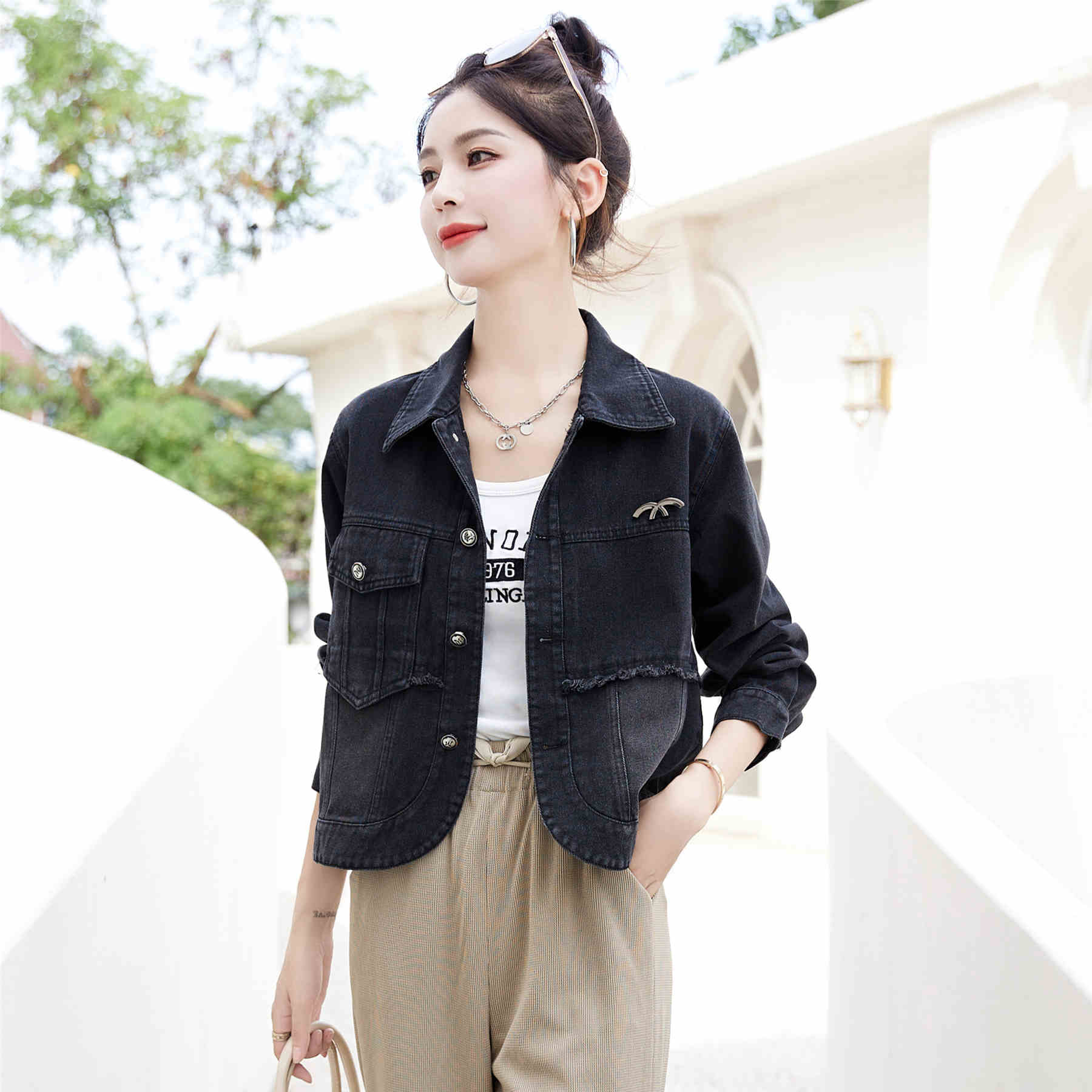 C190: Áo khoác denim nữ cao cấp màu đen phong cách Hồng Kông