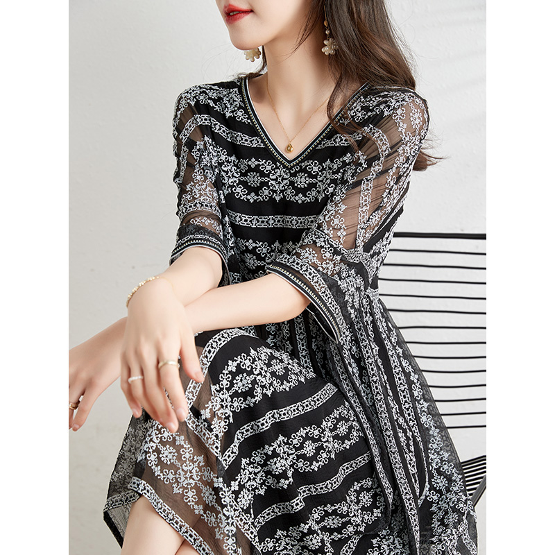 OD048: đầm trung niên dáng suông cao cấp