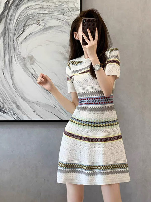 OD221: váy nữ trẻ trung thiết kế