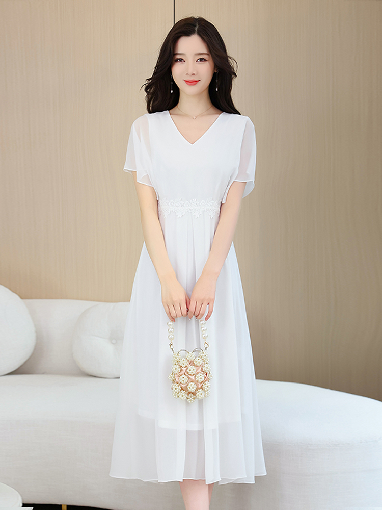 Mã C039: váy voan trắng cao cấp dáng dài tay bồng