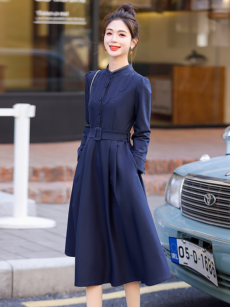 OD601: Đầm dài tay thêu kiểu Pháp giảm béo