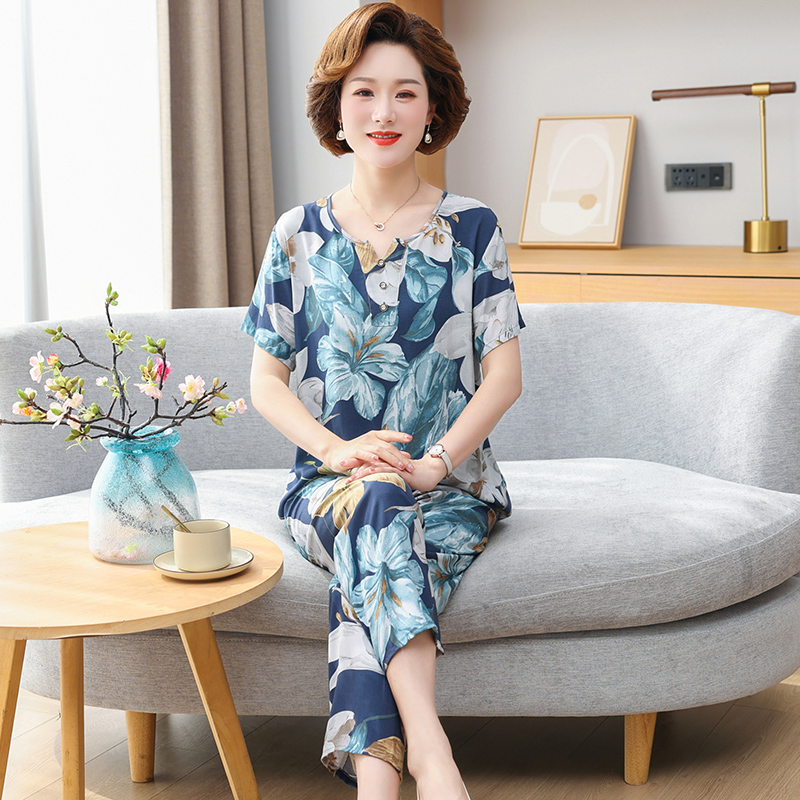 OE526: Bộ đồ ngủ nữ SPNN quần ngắn tay trung niên