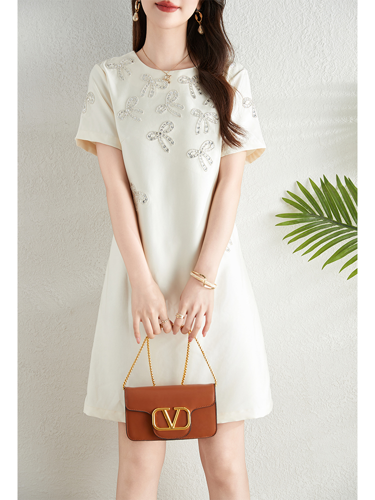 OD499: Váy ngắn tay đính cườm