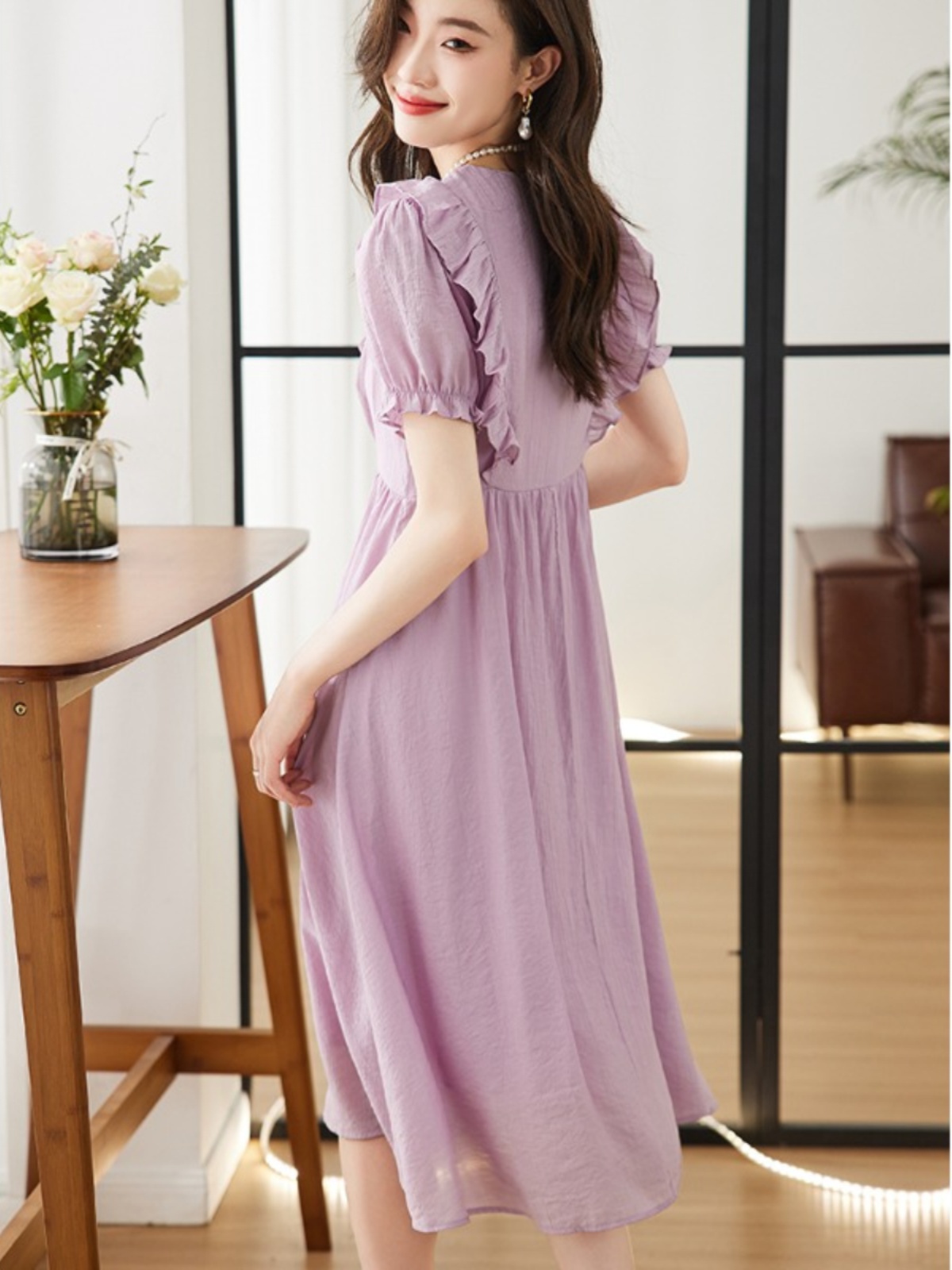 OD738: Thiết kế váy cổ chữ V màu tím niche nữ mùa hè